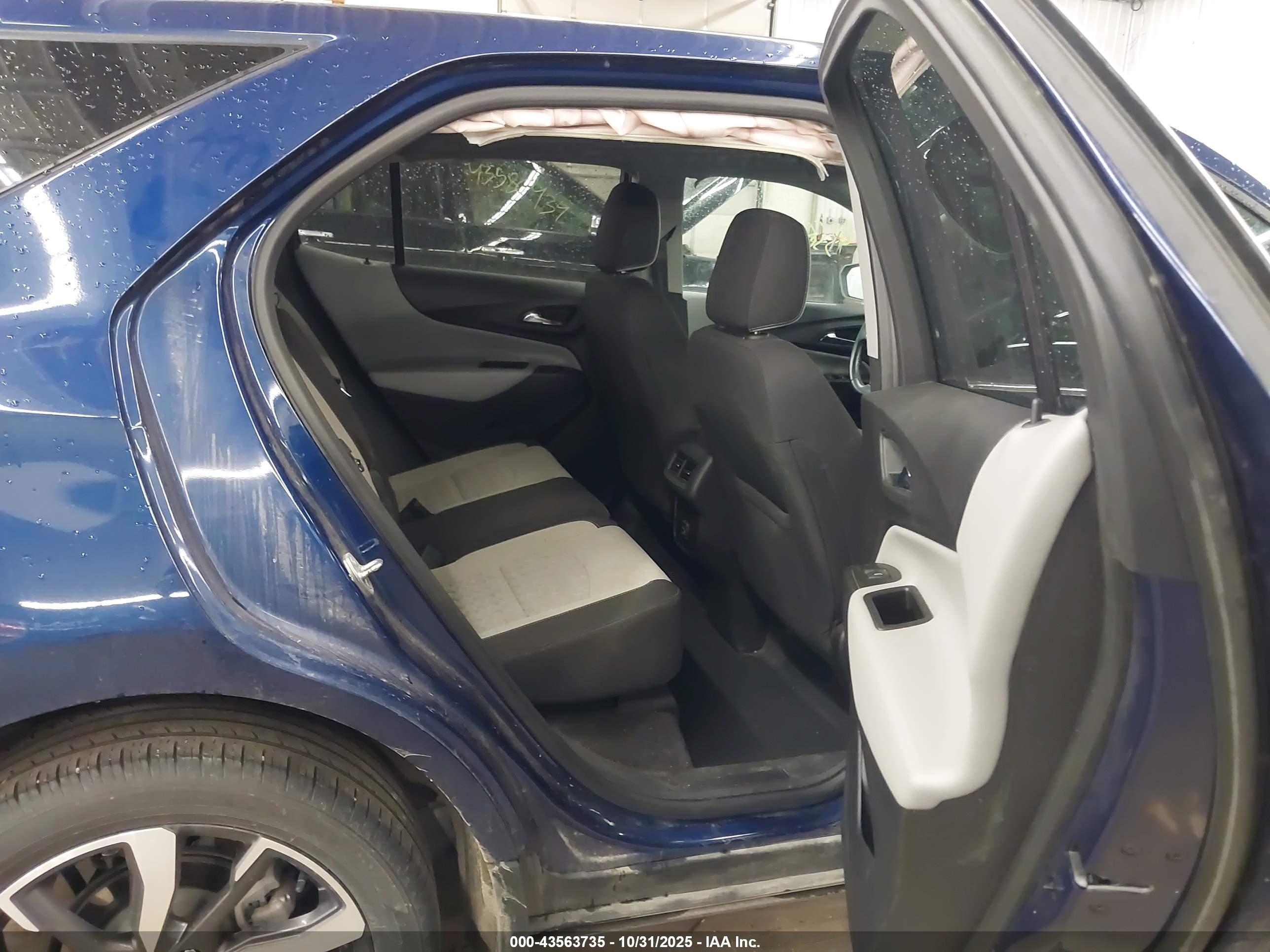 CHEVROLET EQUINOX image 8