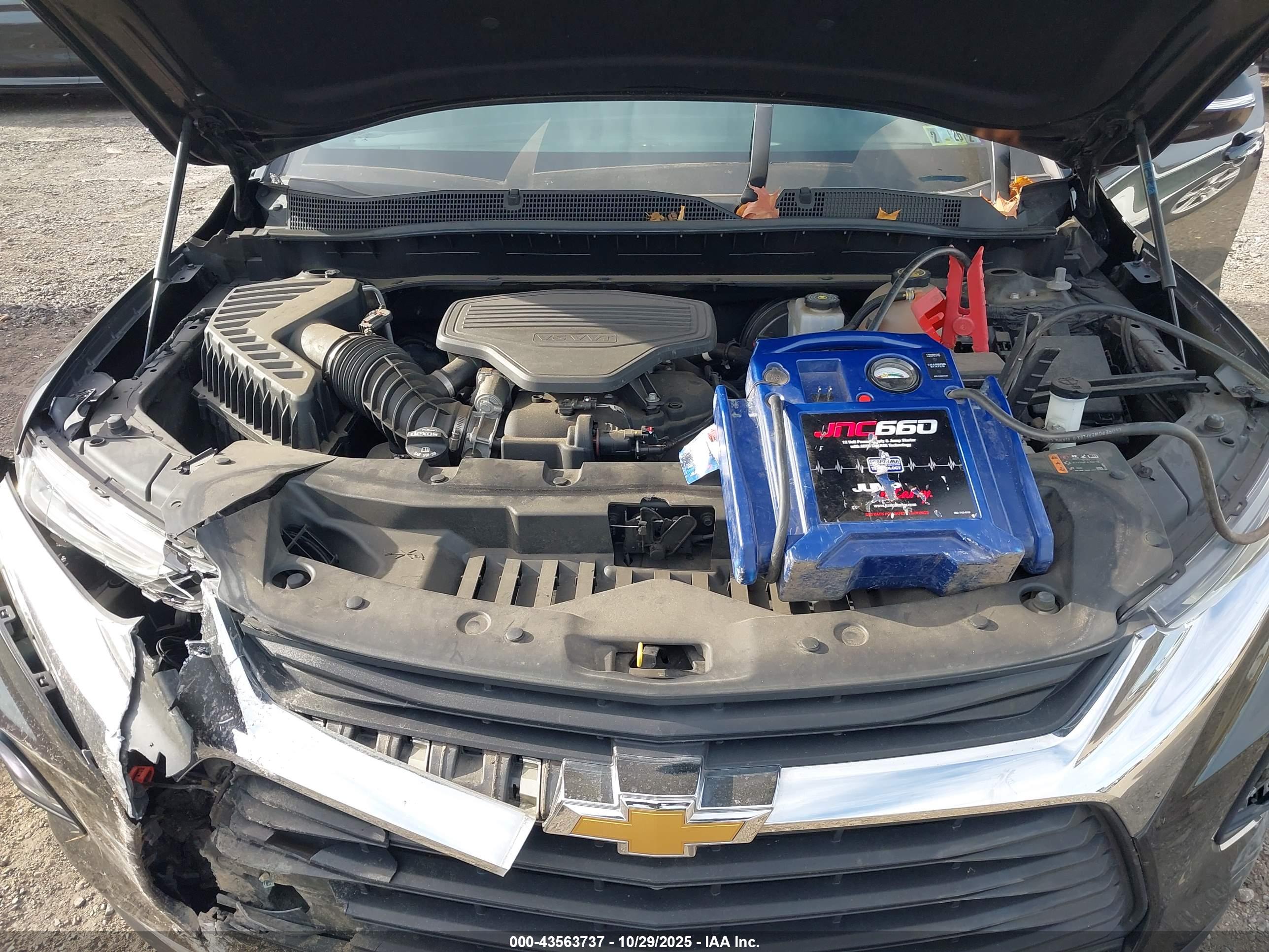 CHEVROLET BLAZER image 10