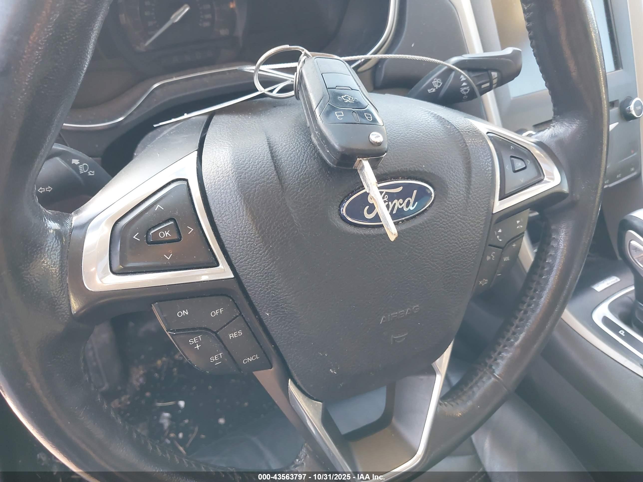 FORD FUSION image 11