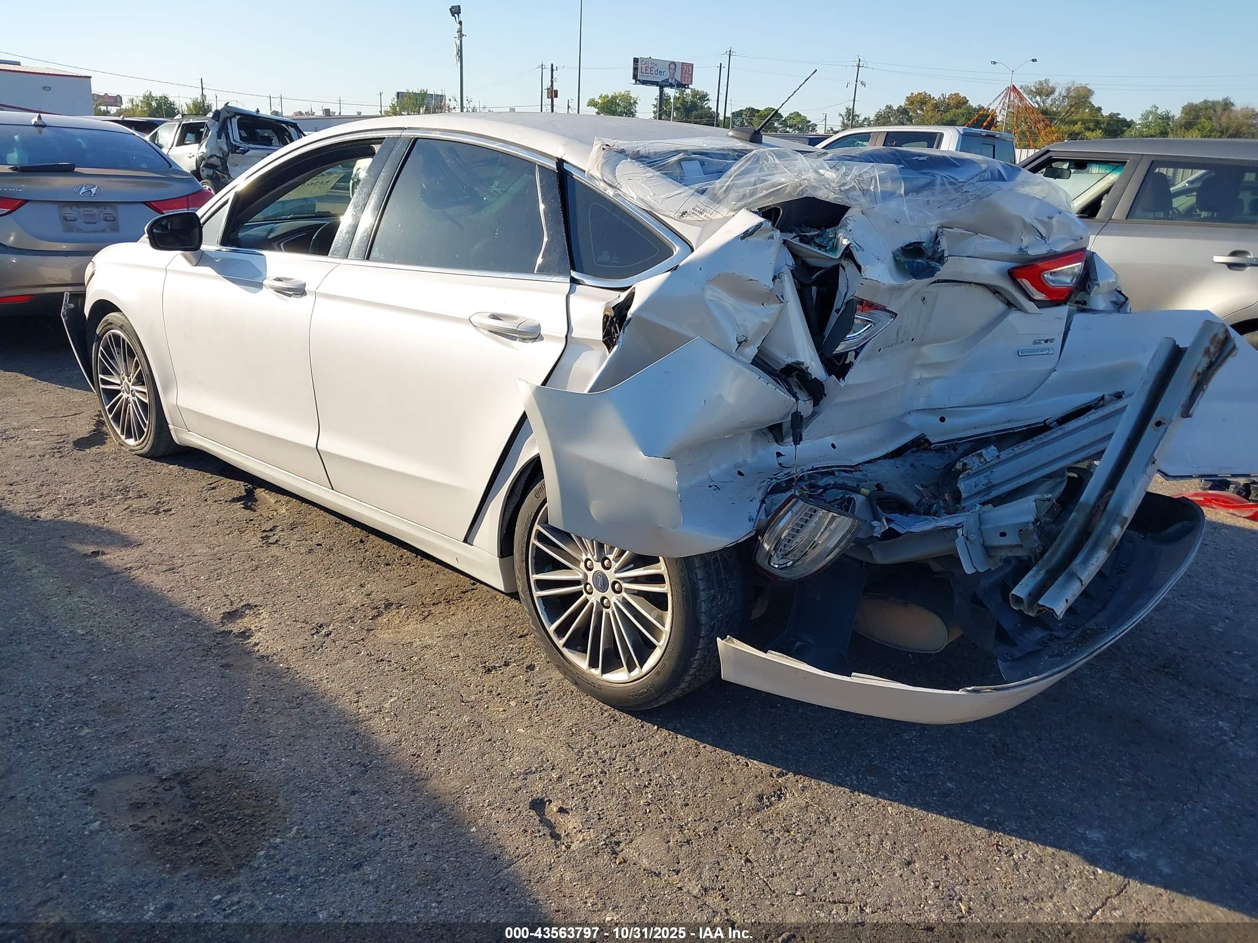 FORD FUSION image 3