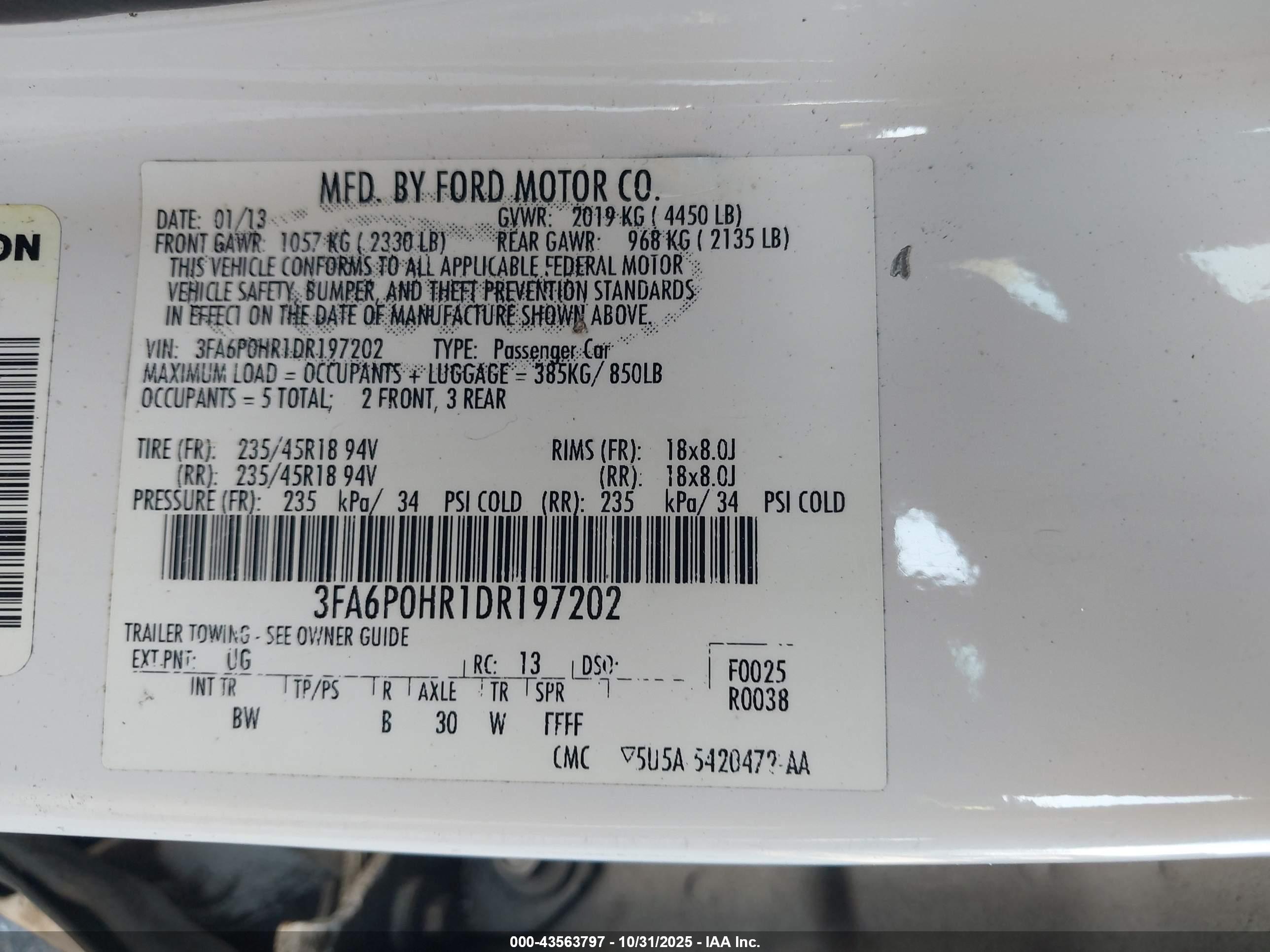 FORD FUSION image 9