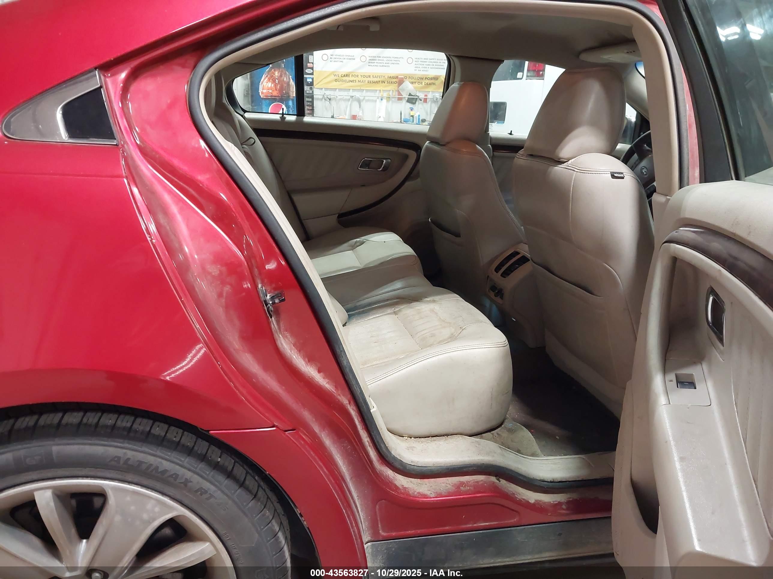 FORD TAURUS image 8