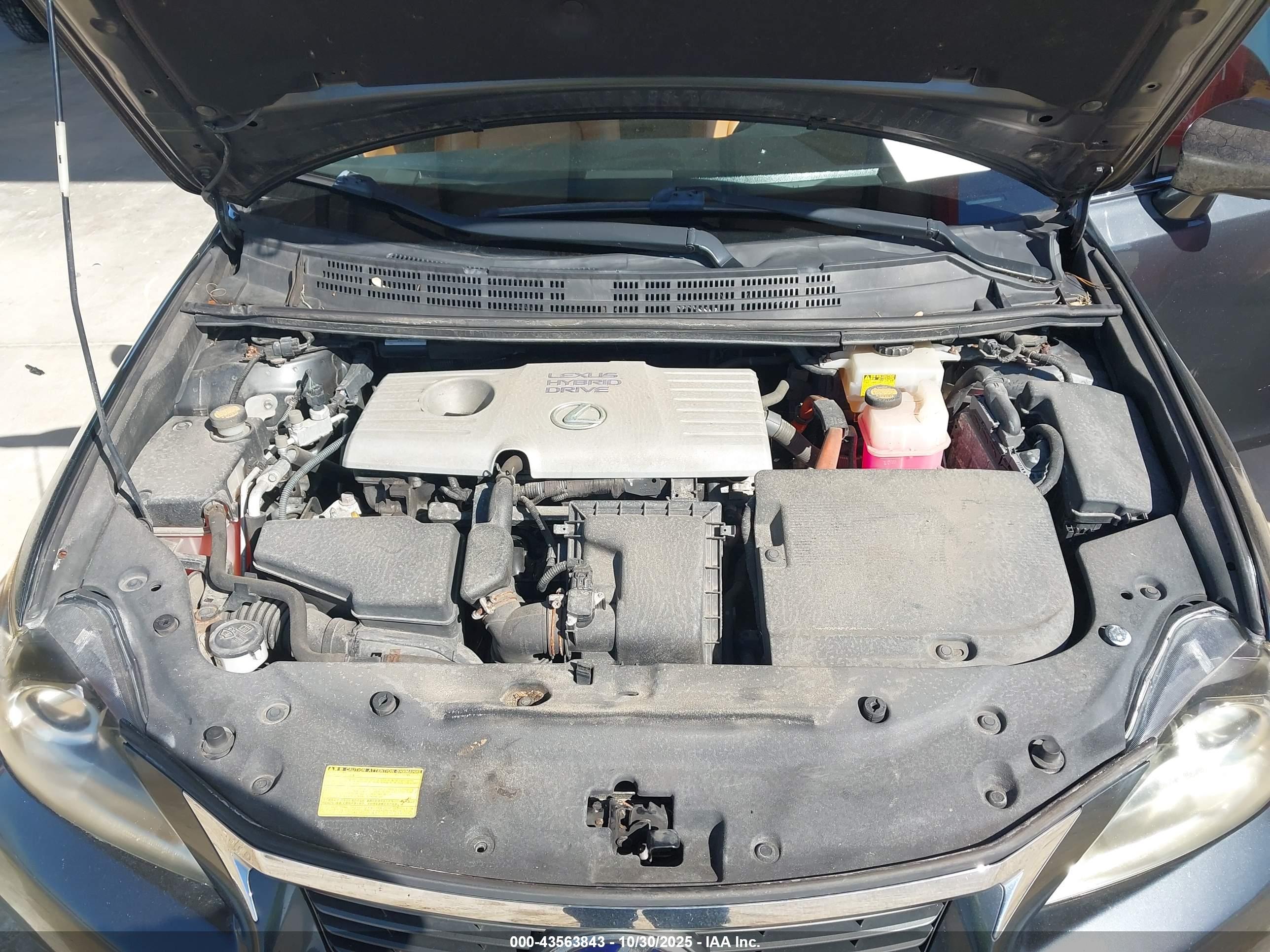 LEXUS CT image 10