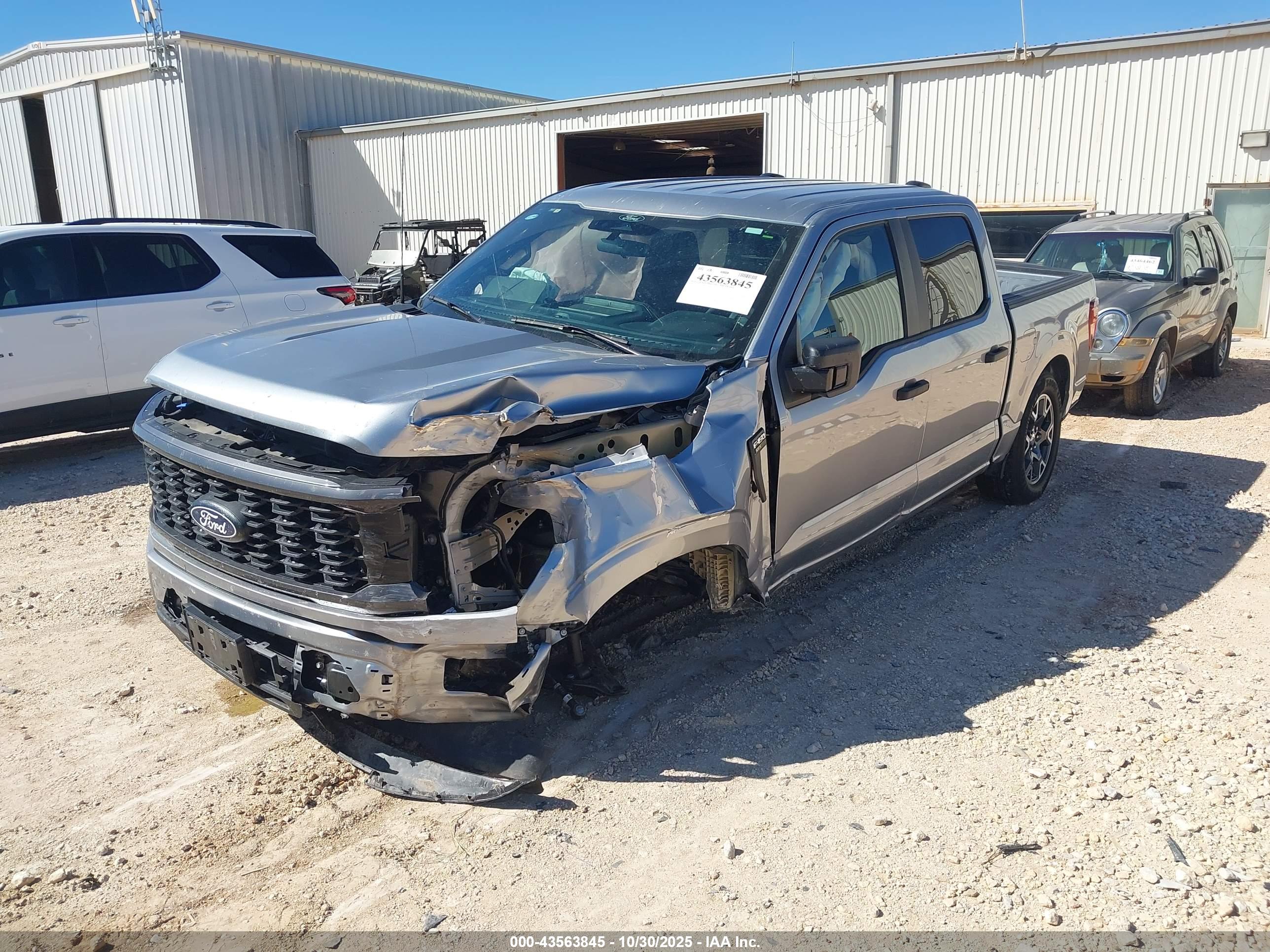 FORD F-150 image 2