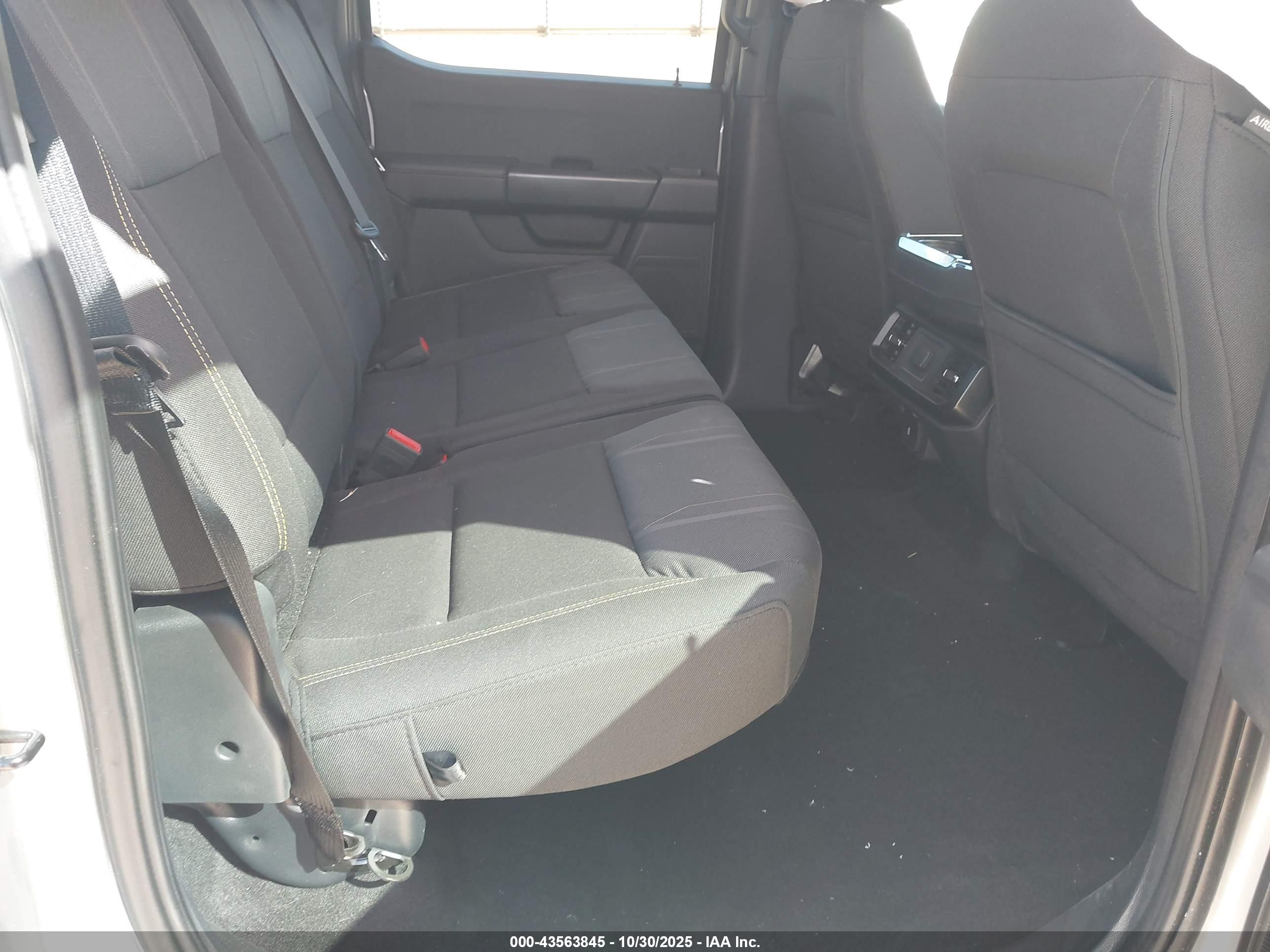 FORD F-150 image 8