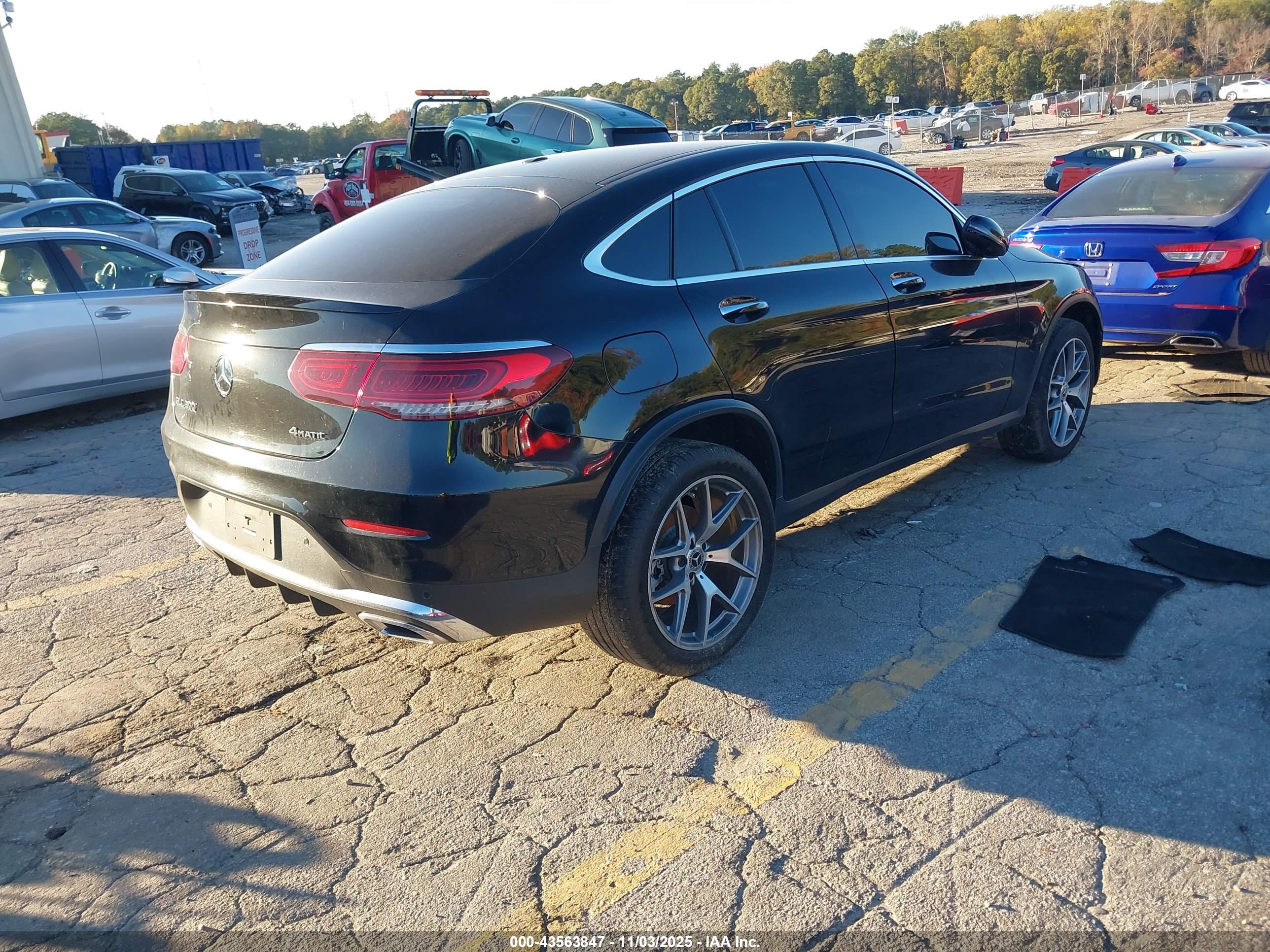 MERCEDES-BENZ GLC image 4