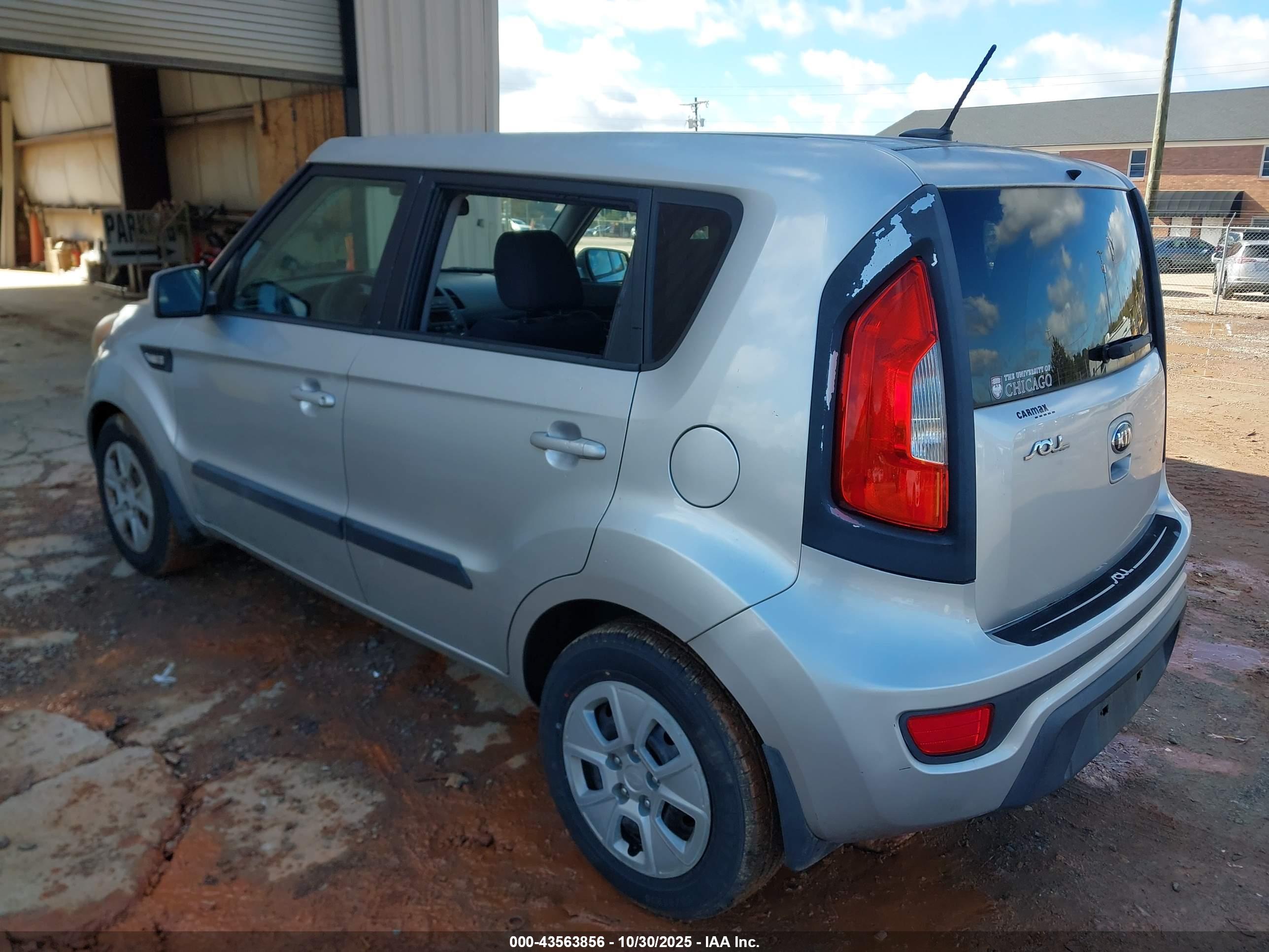 KIA SOUL image 3