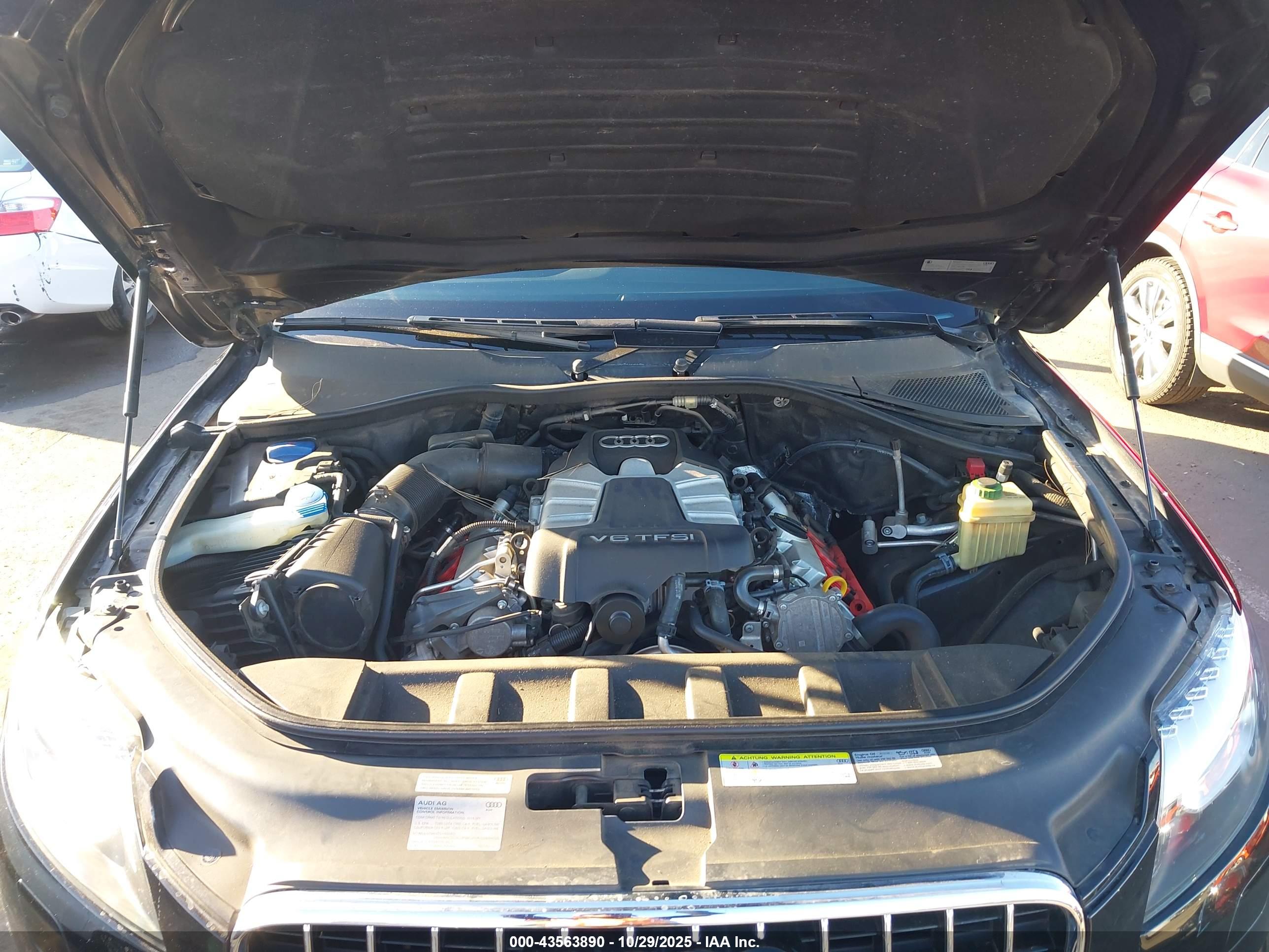AUDI Q7 image 10