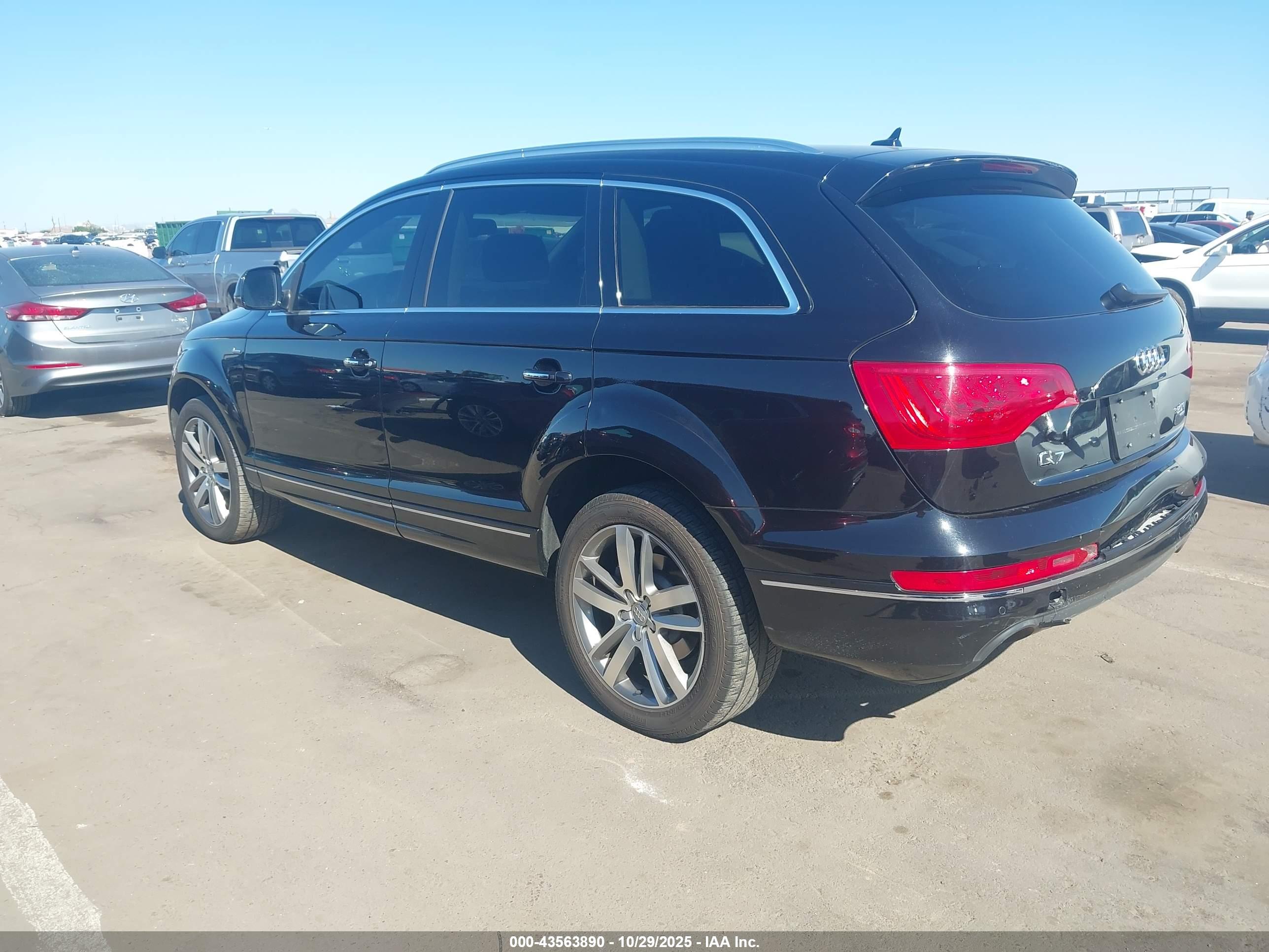 AUDI Q7 image 3