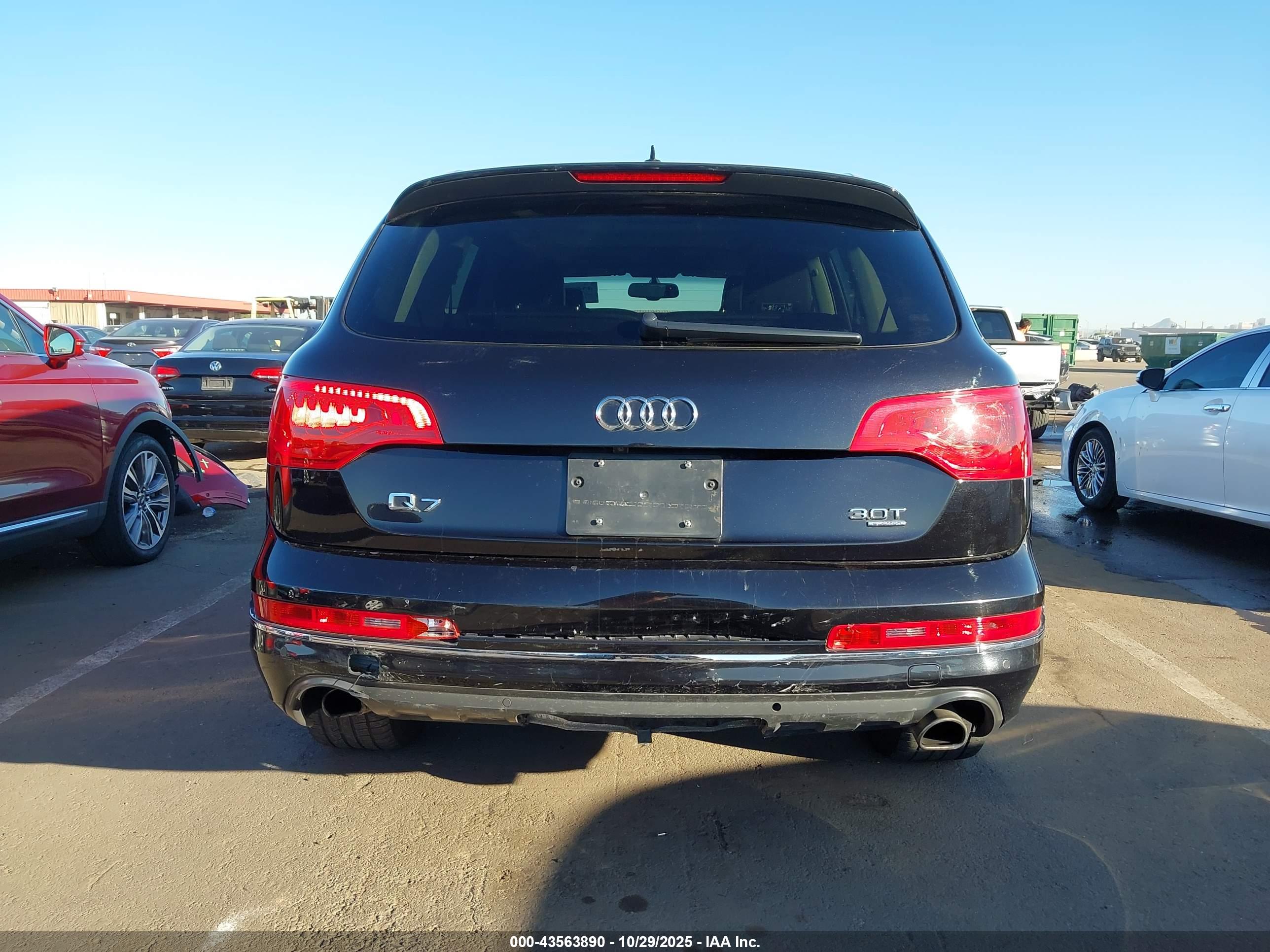 AUDI Q7 image 6
