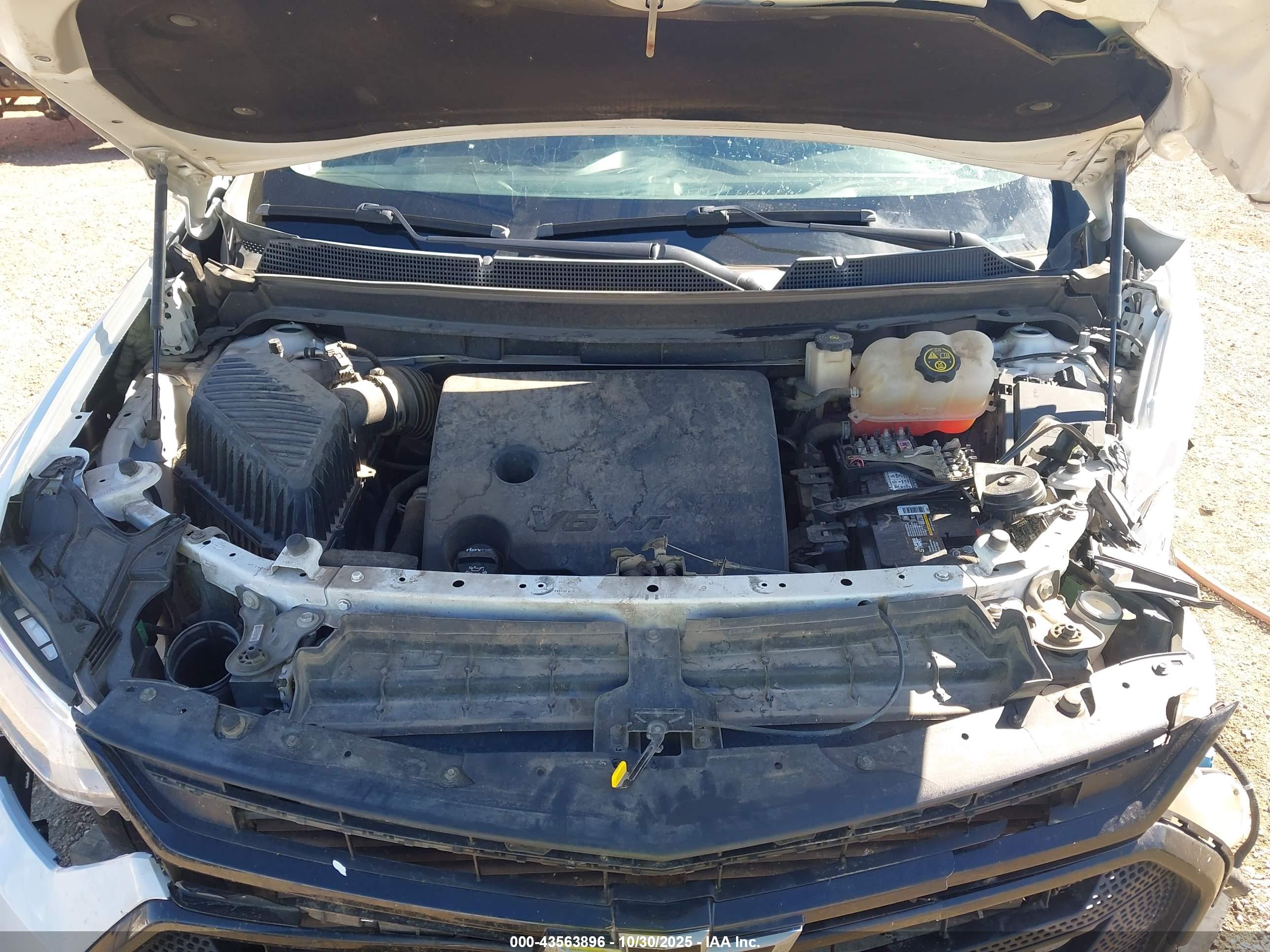 CHEVROLET TRAVERSE image 10