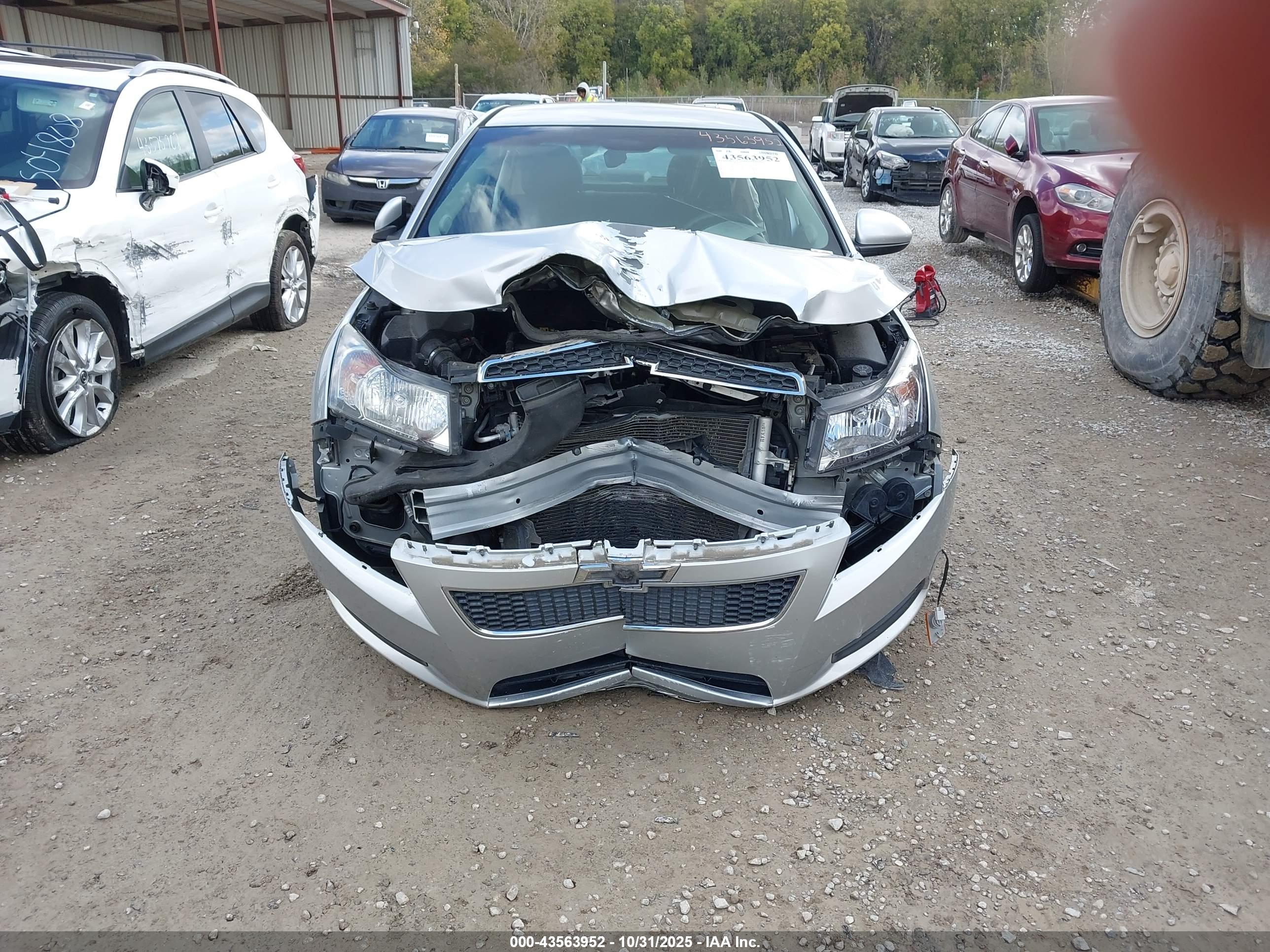 CHEVROLET CRUZE image 6