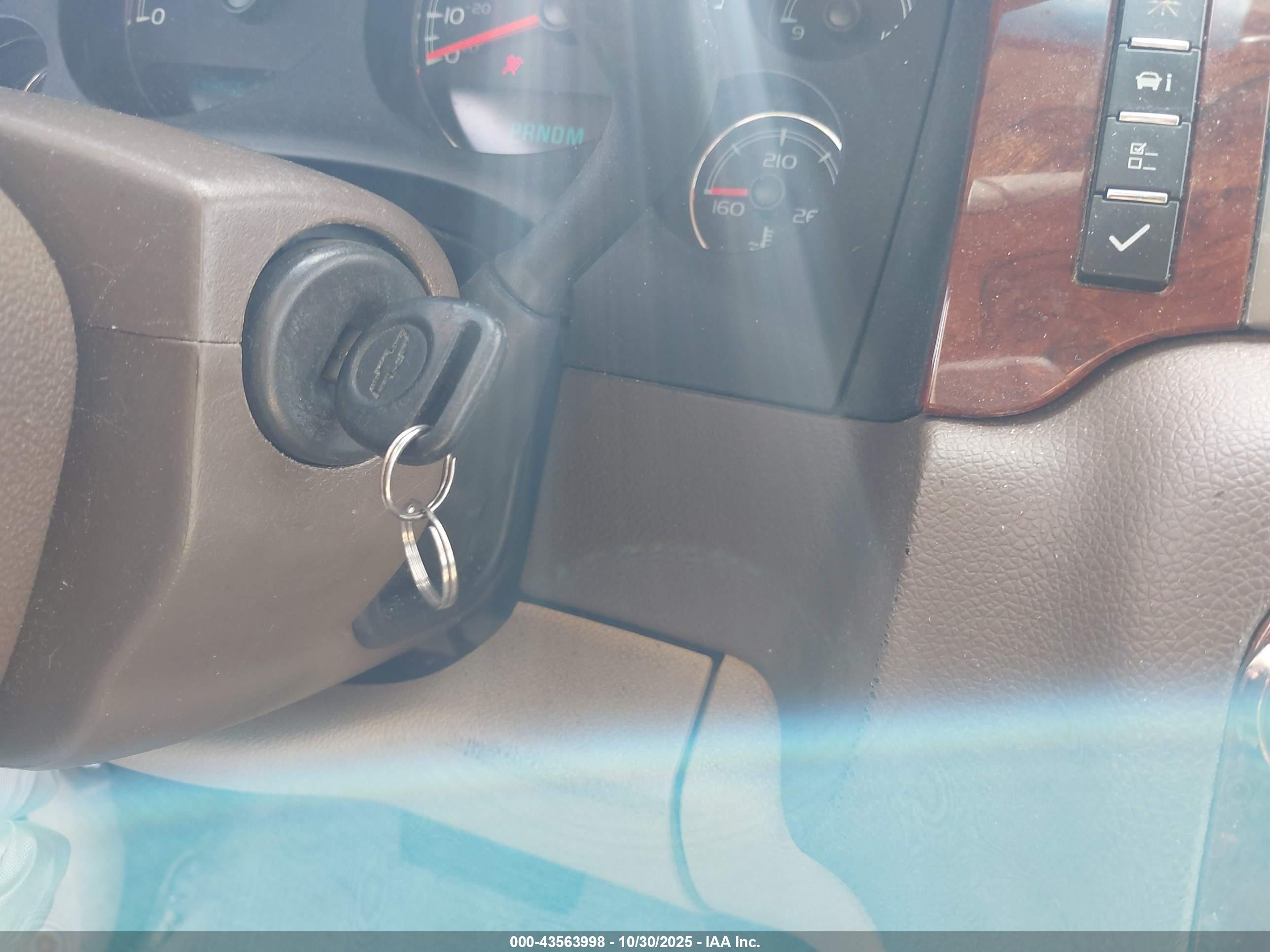 CHEVROLET TAHOE image 11