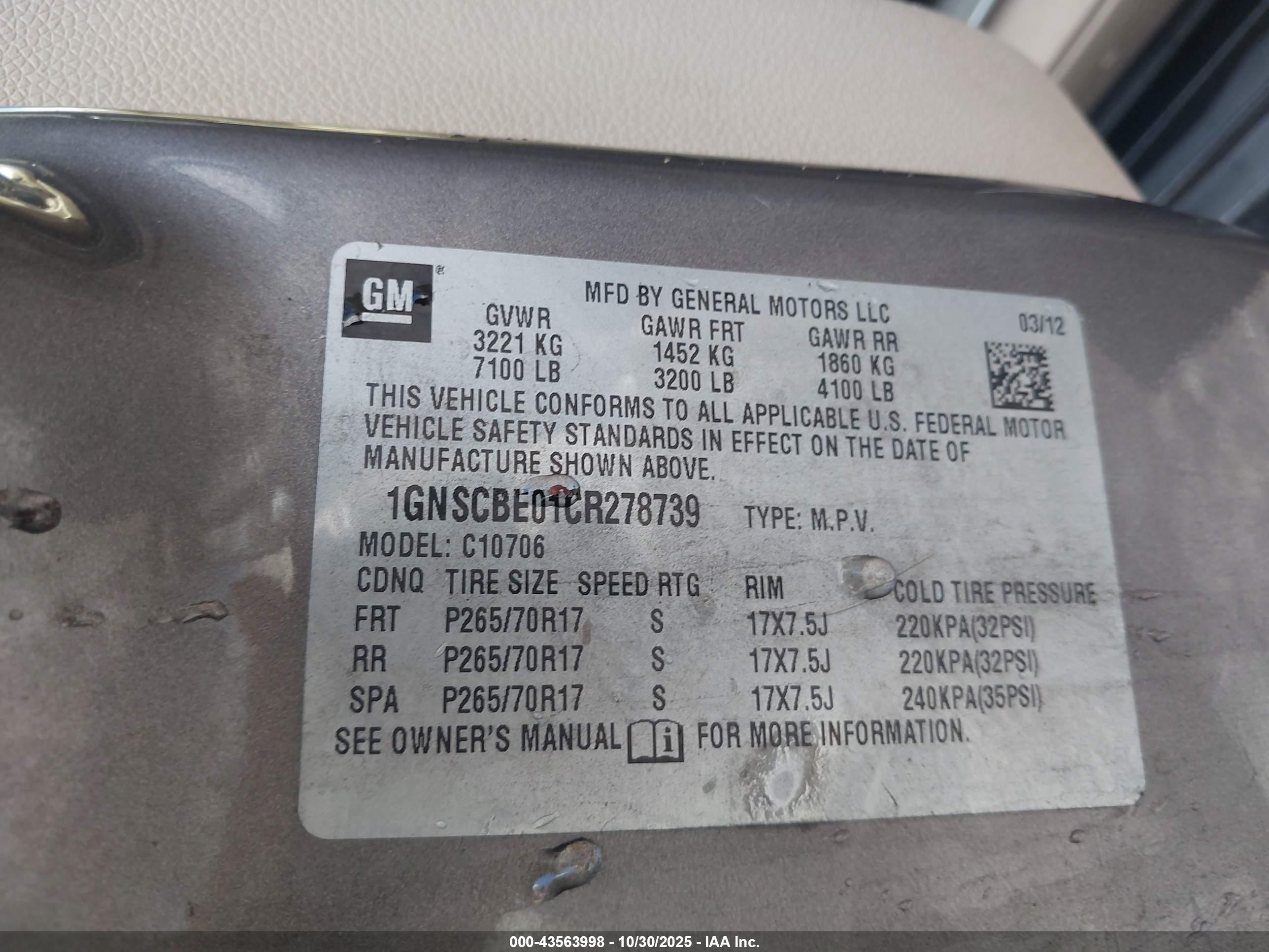 CHEVROLET TAHOE image 9
