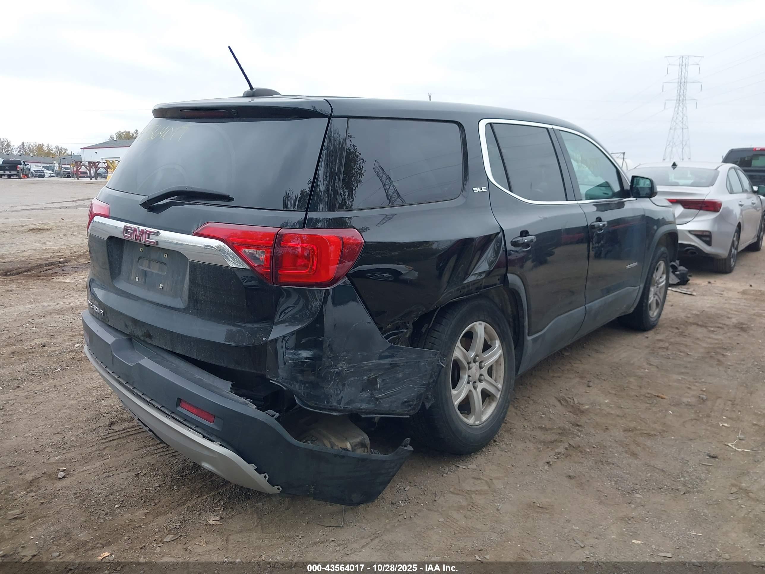 GMC ACADIA image 4