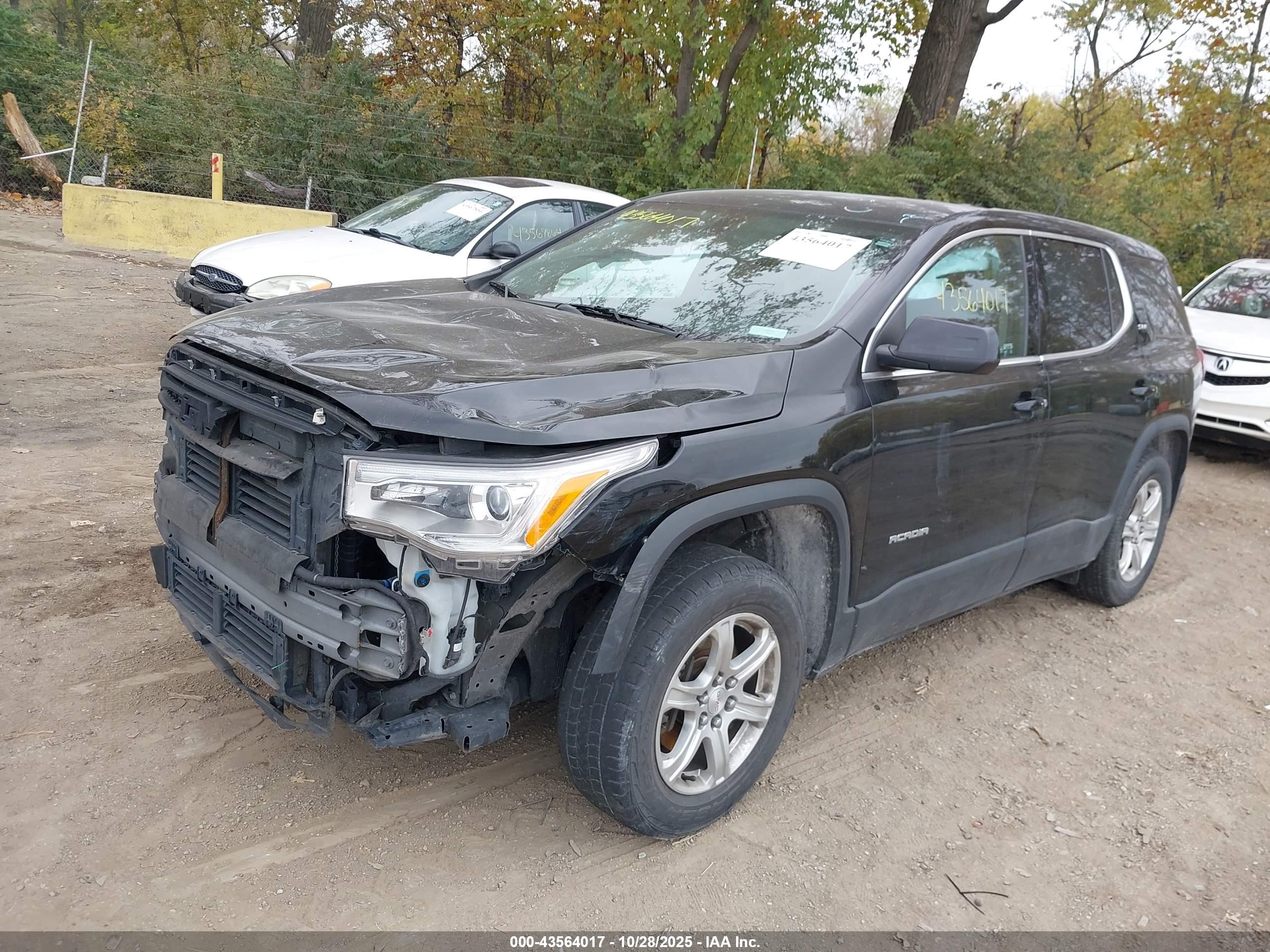 GMC ACADIA image 6