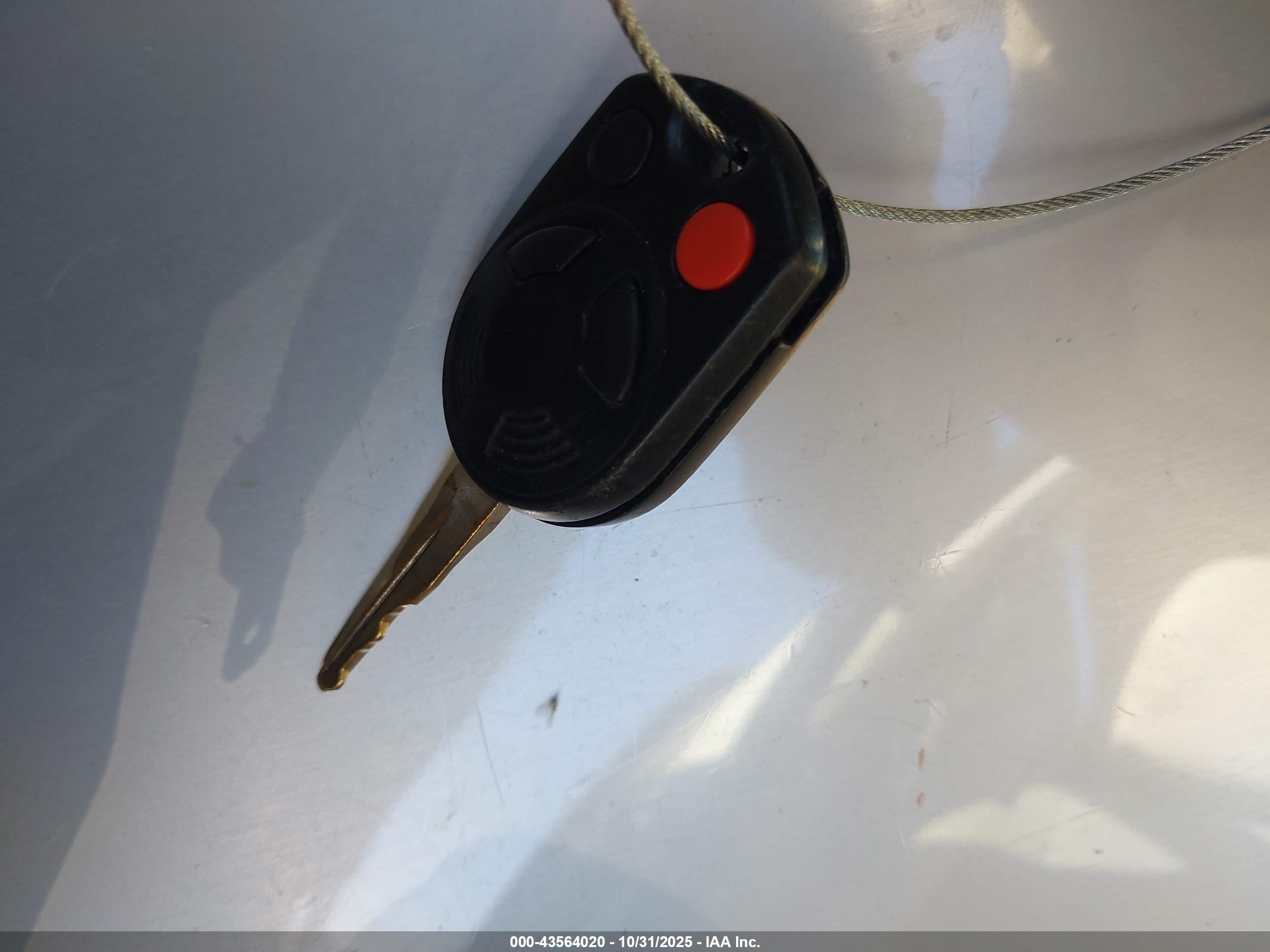 FORD ESCAPE image 11