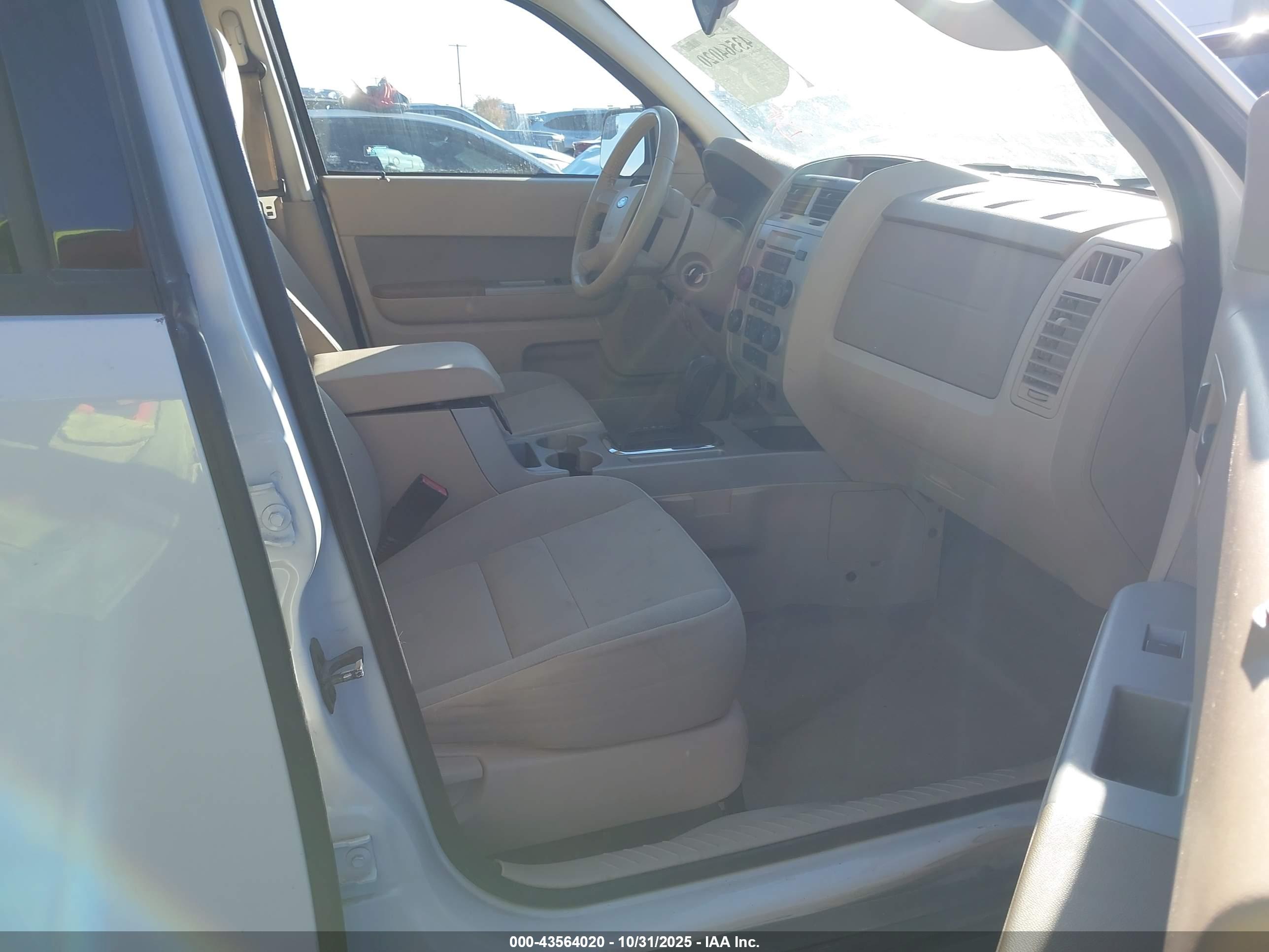 FORD ESCAPE image 5