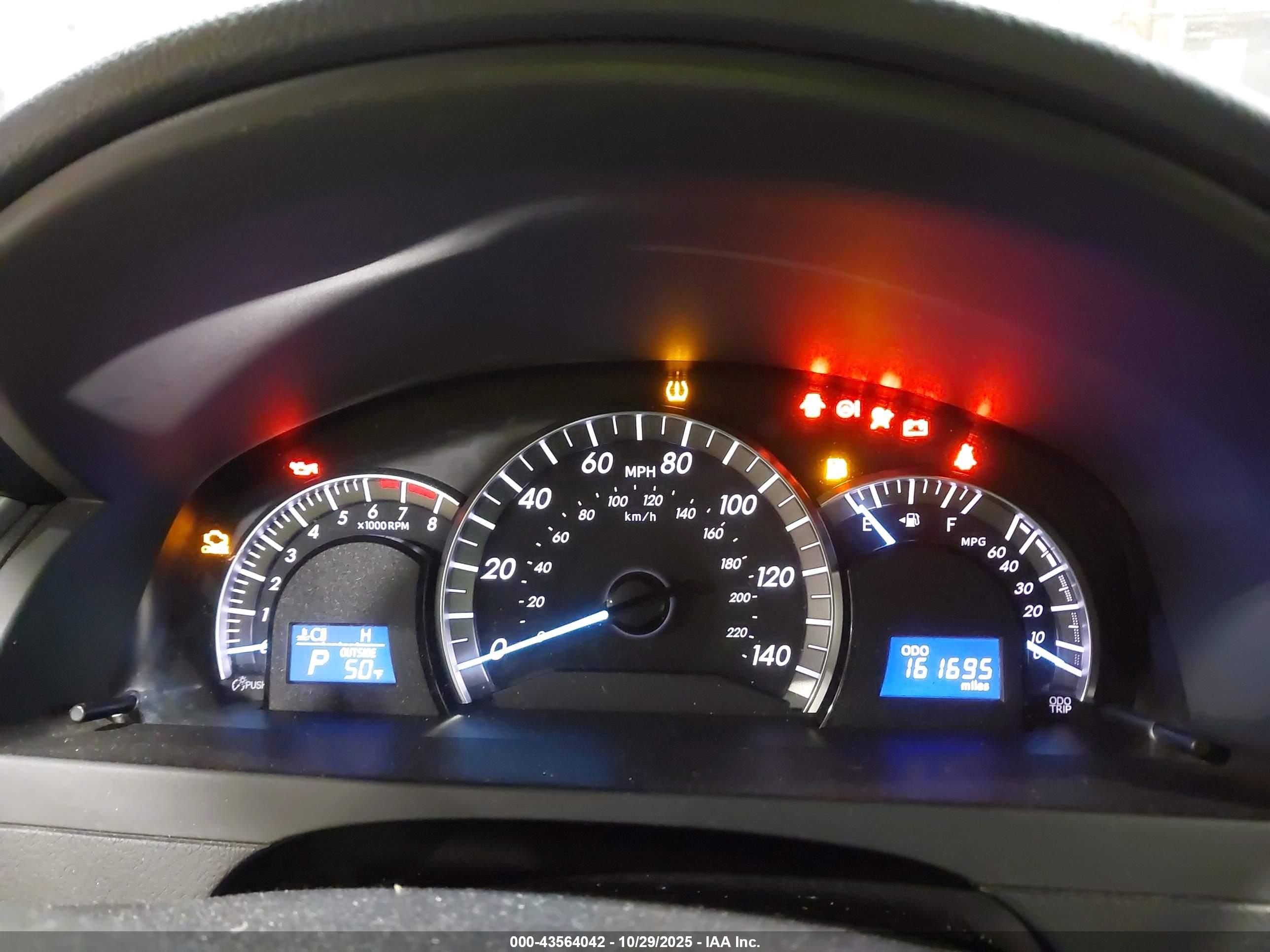 TOYOTA CAMRY image 7