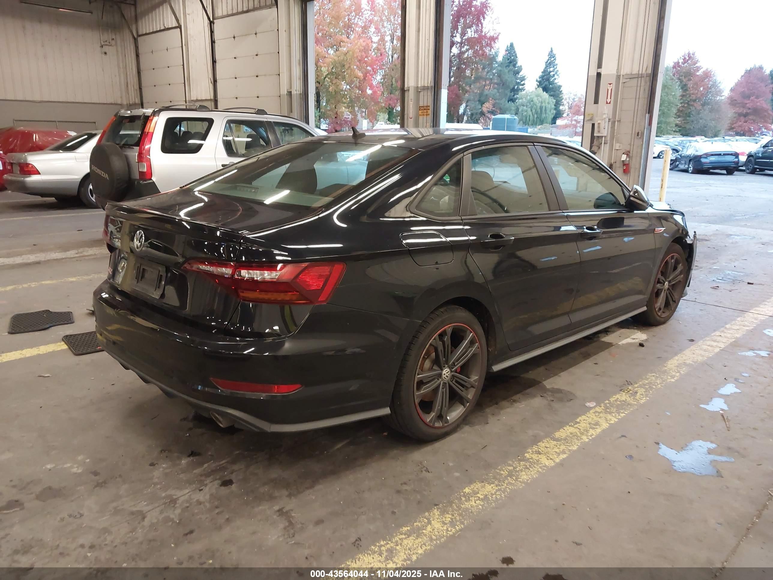 VOLKSWAGEN JETTA image 4