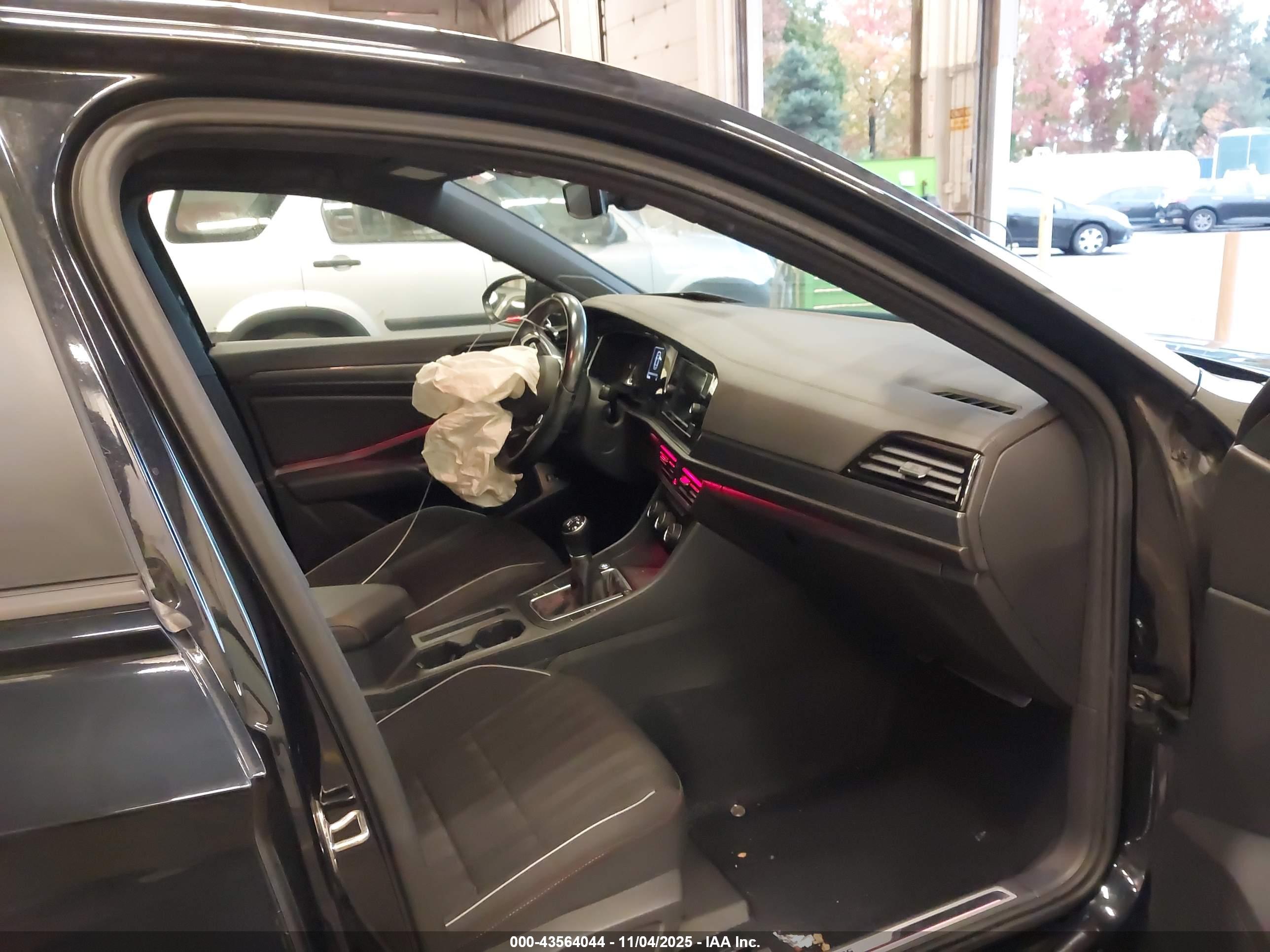 VOLKSWAGEN JETTA image 5