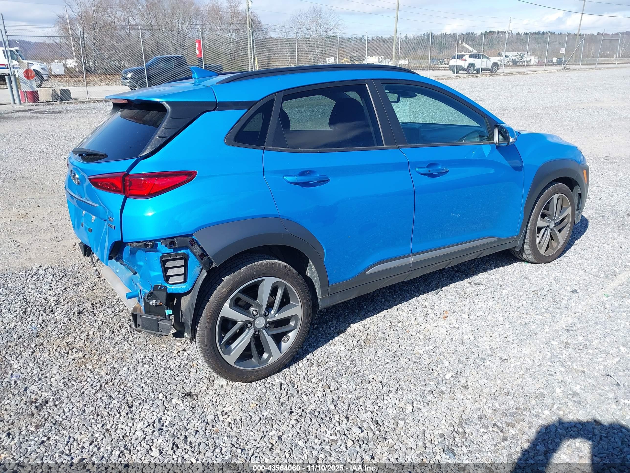 HYUNDAI KONA image 4