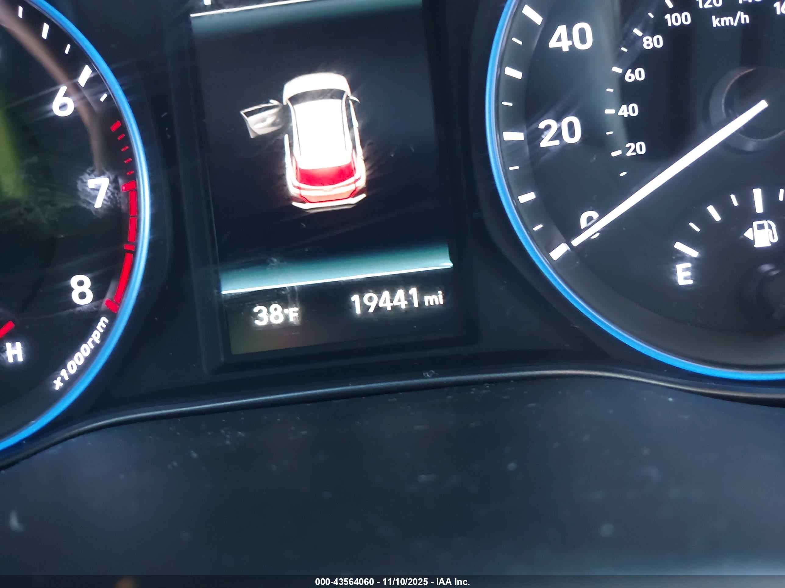 HYUNDAI KONA image 7