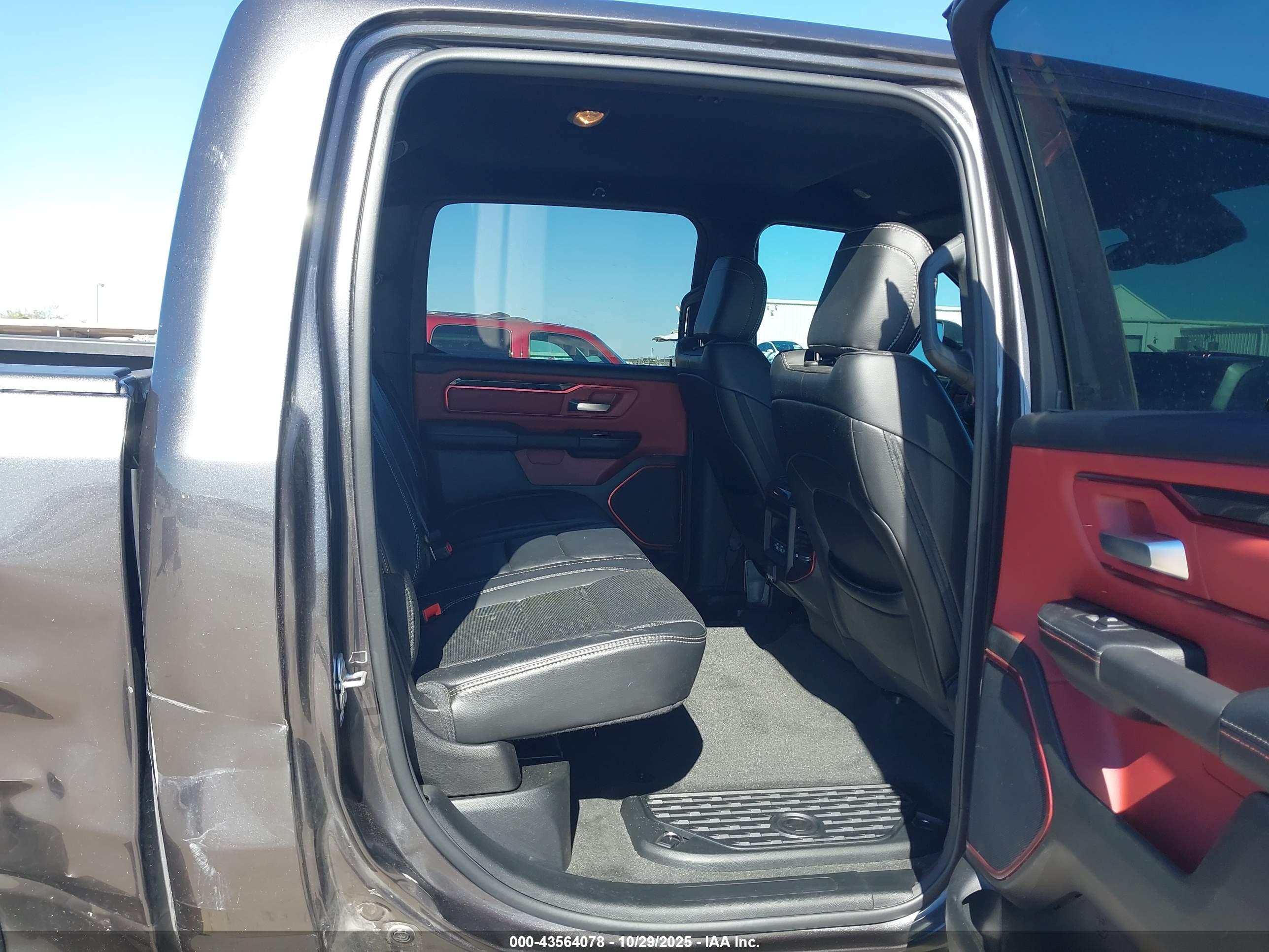RAM 1500 image 8