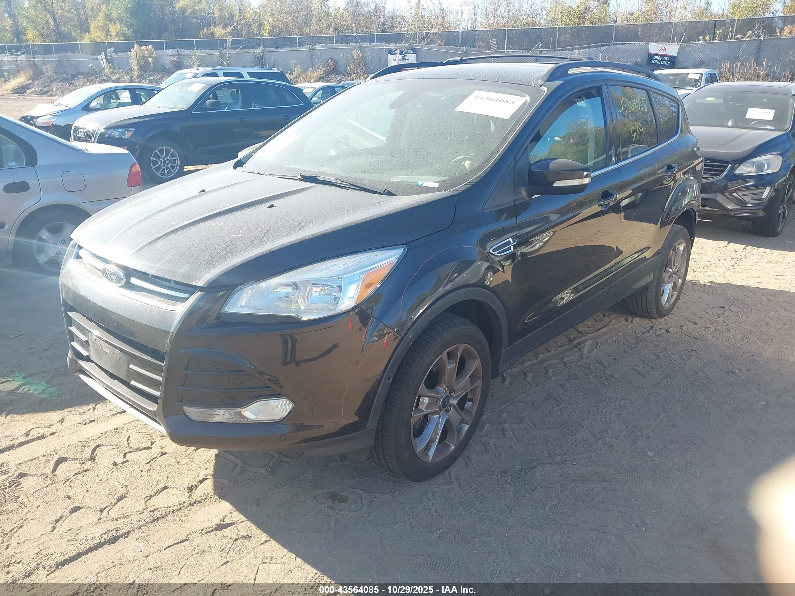 FORD ESCAPE image 2