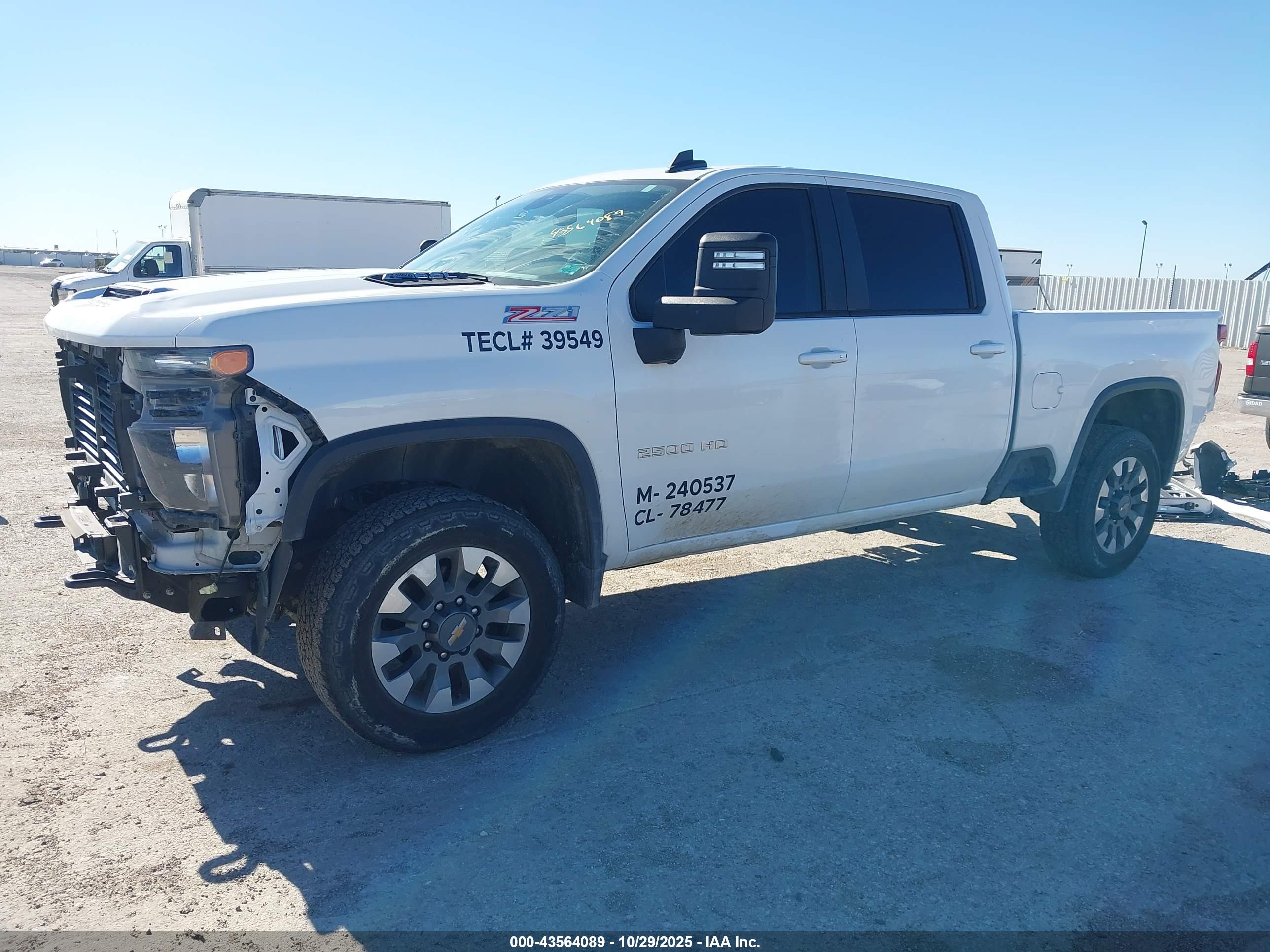 CHEVROLET SILVERADO image 2