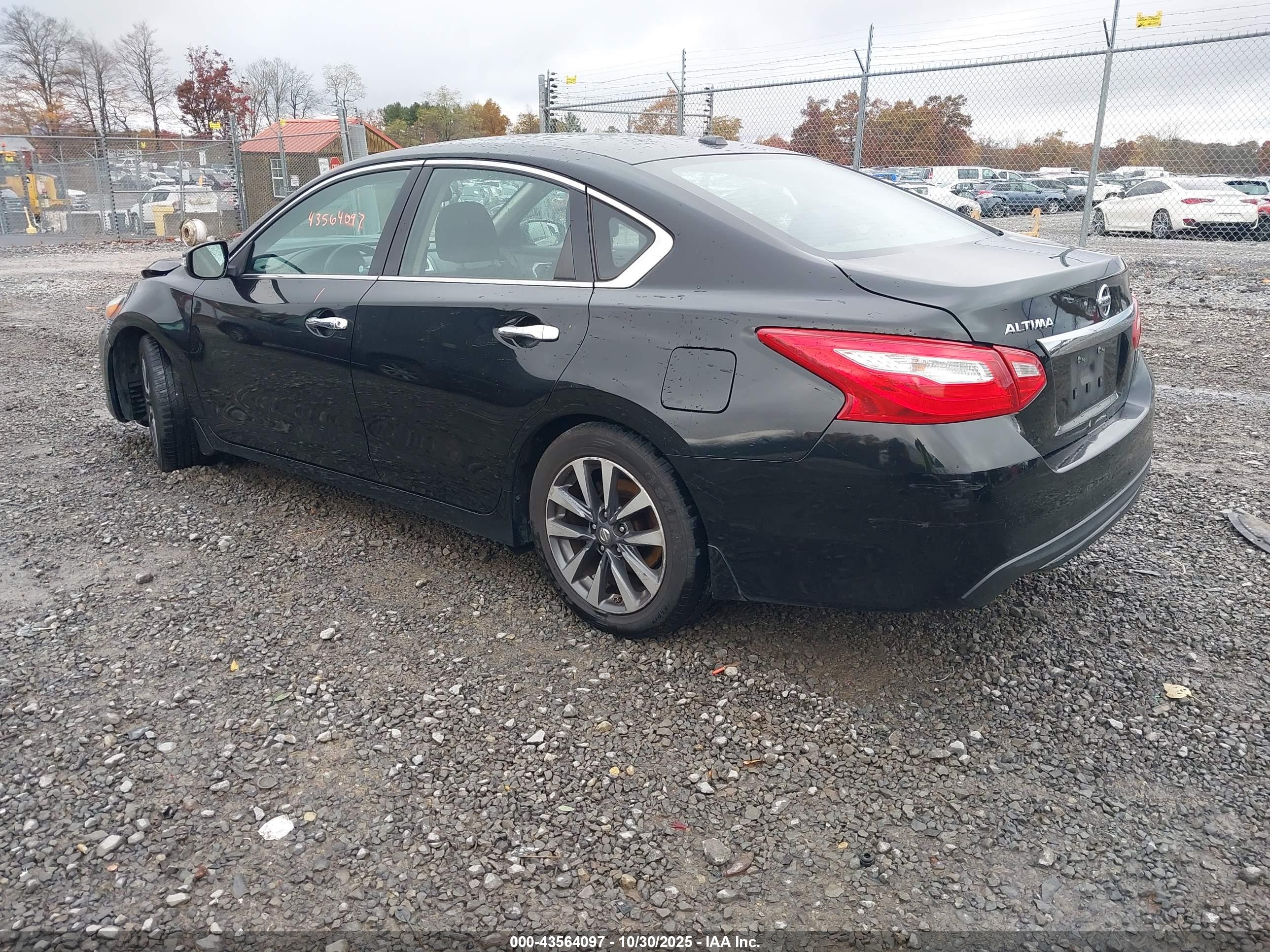 NISSAN ALTIMA image 3