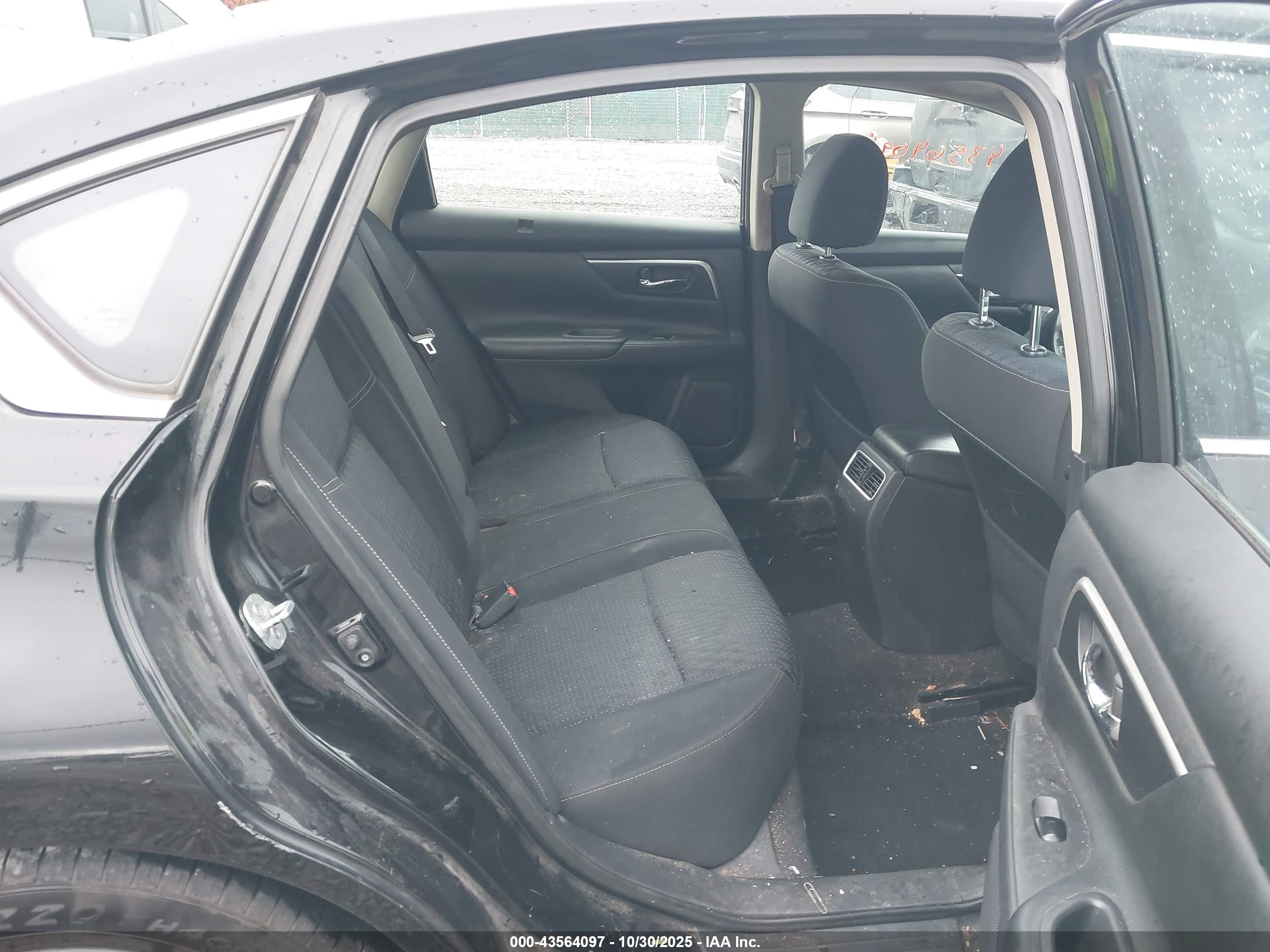 NISSAN ALTIMA image 8