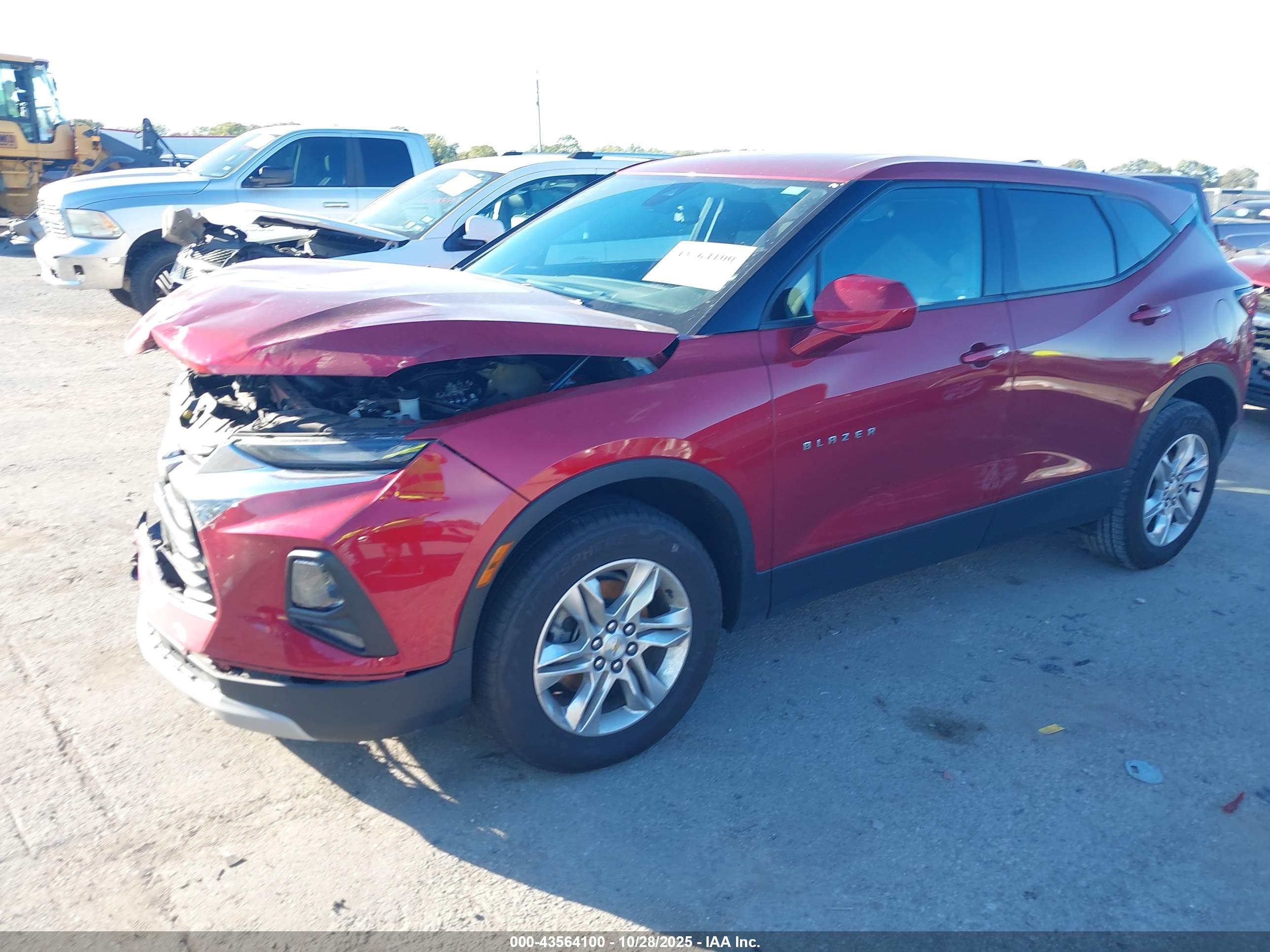 CHEVROLET BLAZER image 2