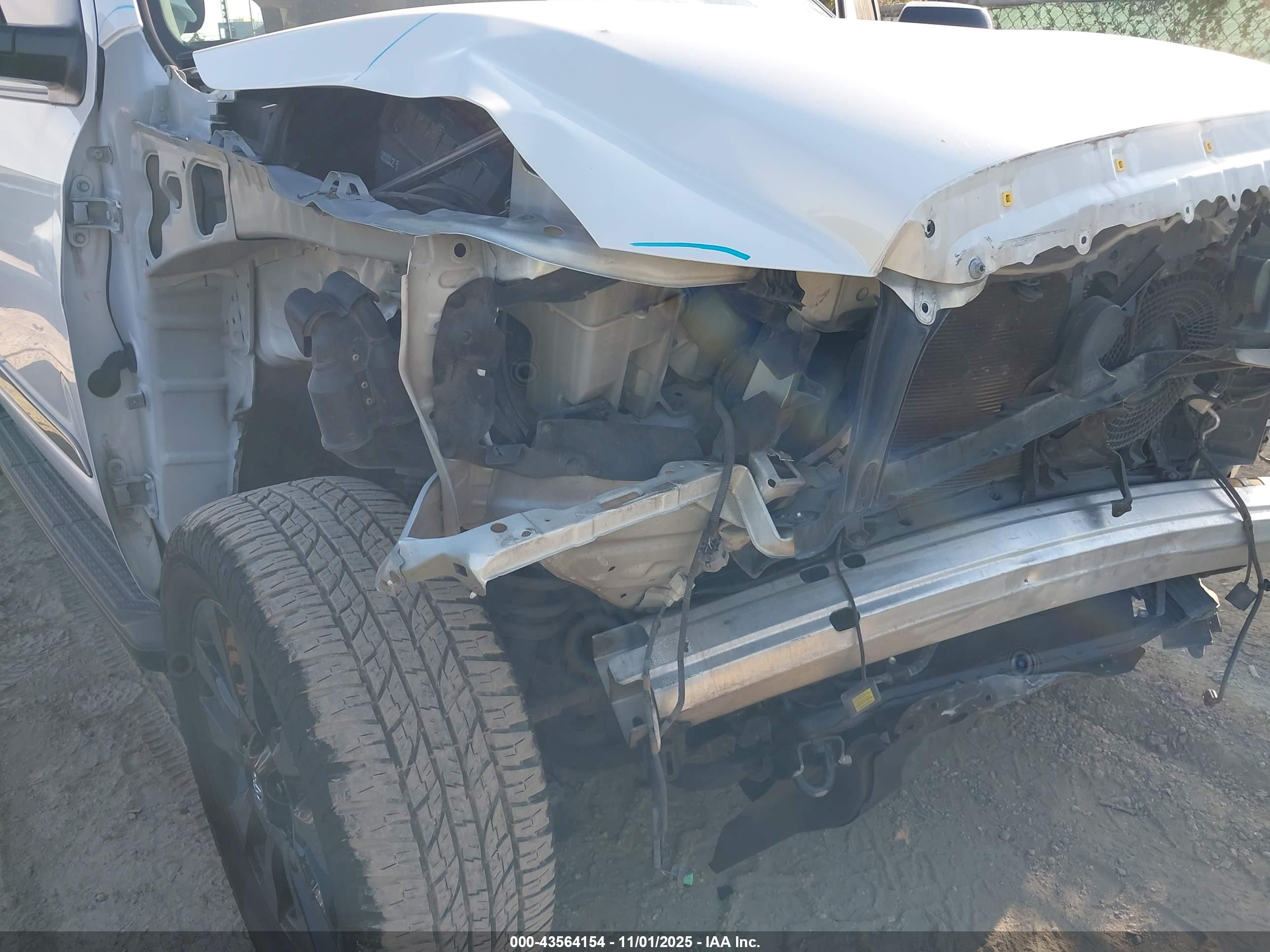 TOYOTA SEQUOIA image 6