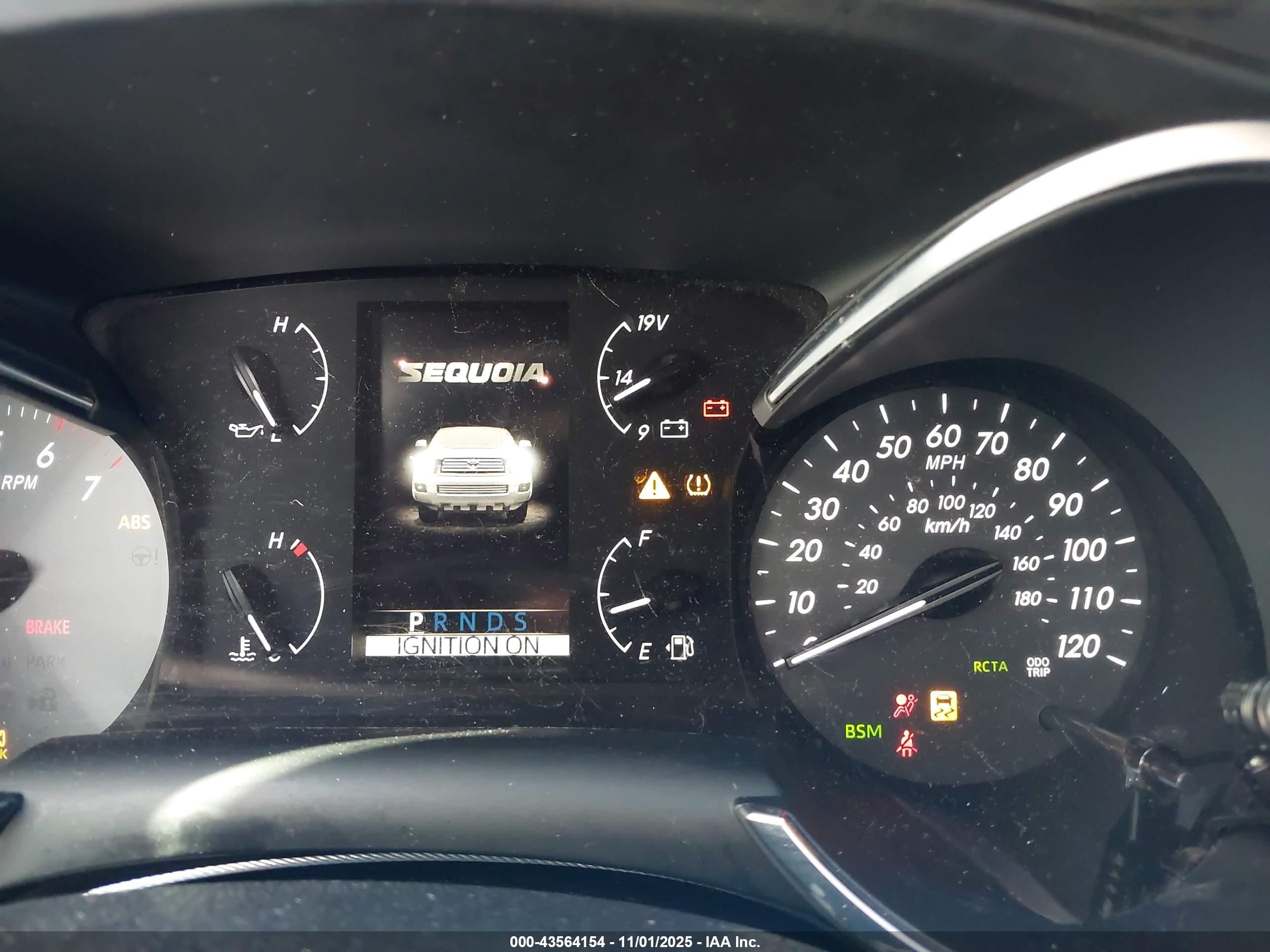 TOYOTA SEQUOIA image 7