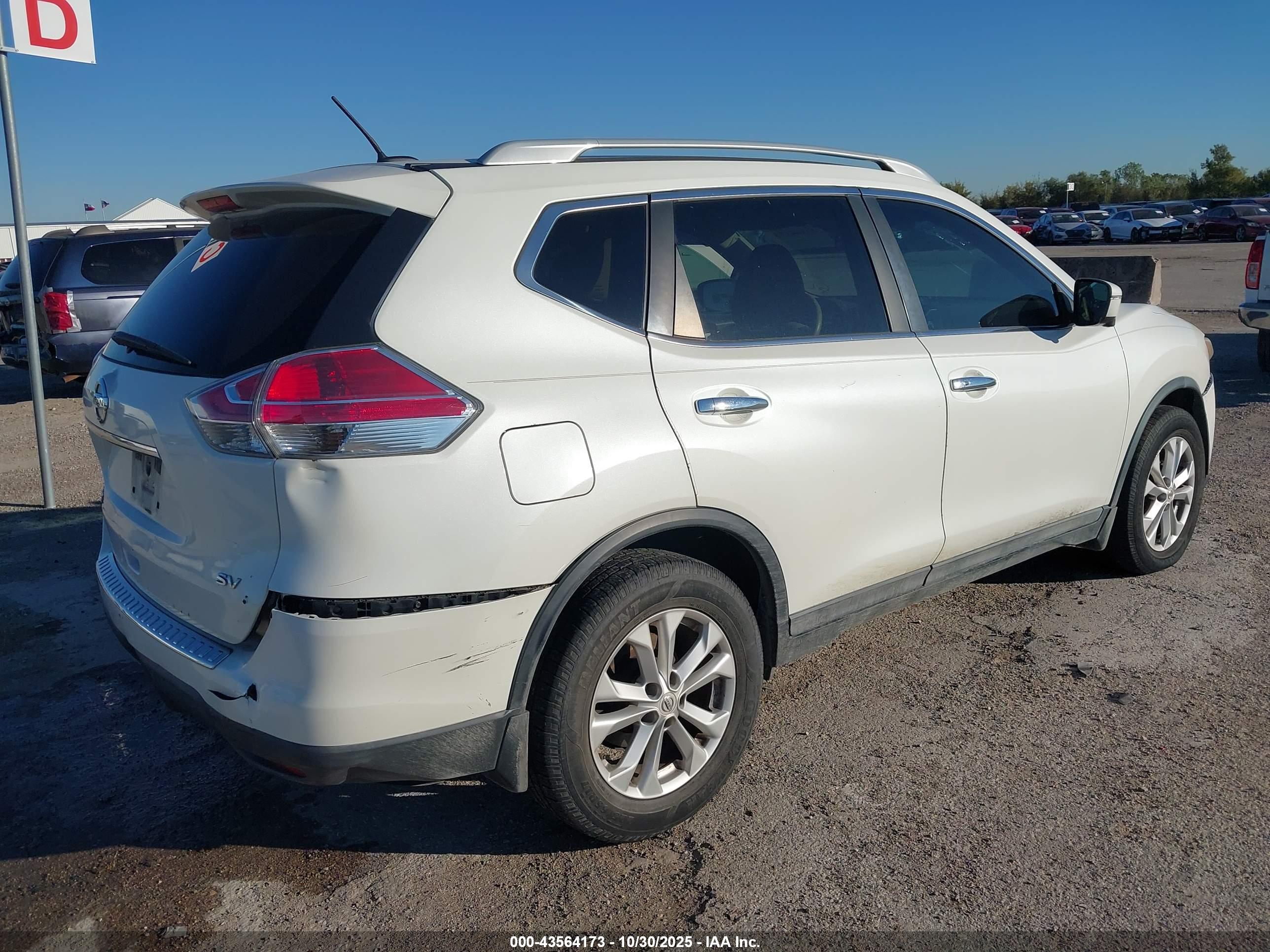 NISSAN ROGUE image 4