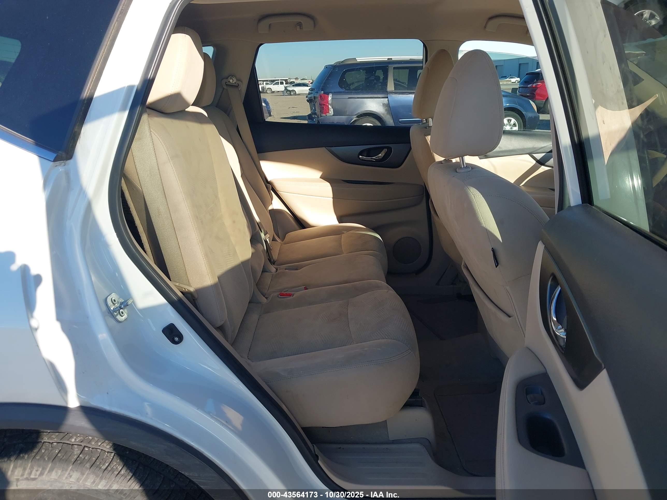 NISSAN ROGUE image 8
