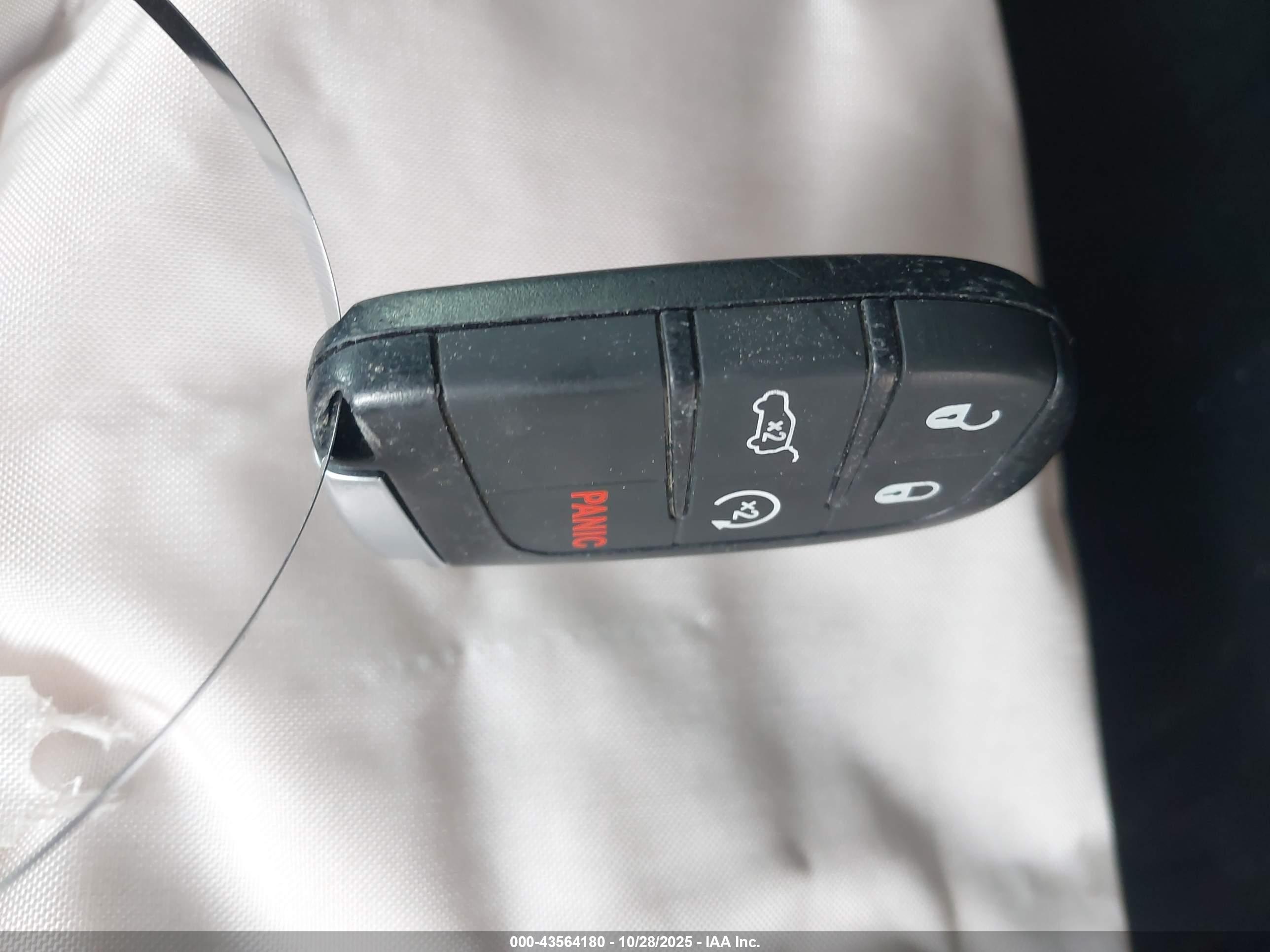 JEEP GRAND image 11