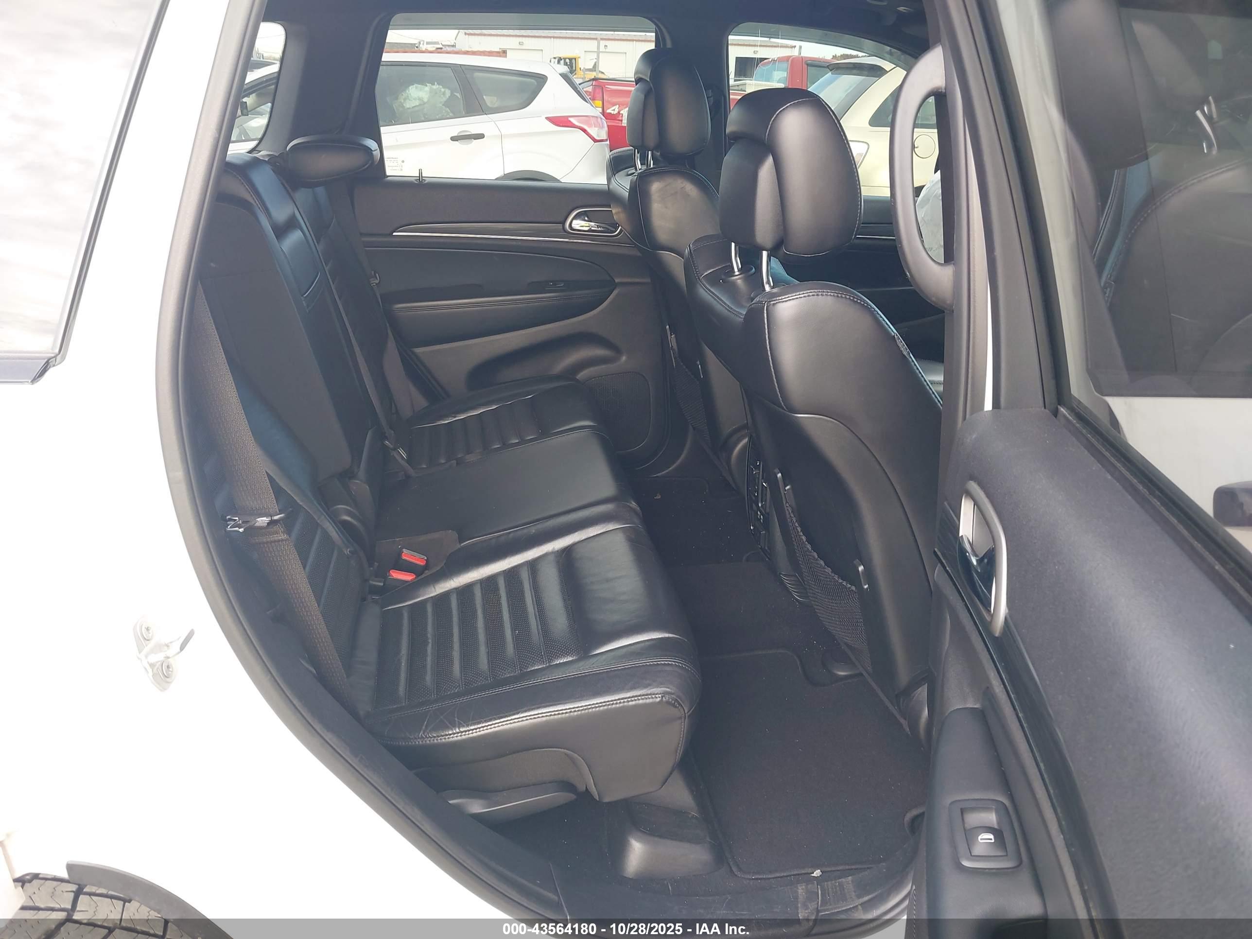 JEEP GRAND image 8