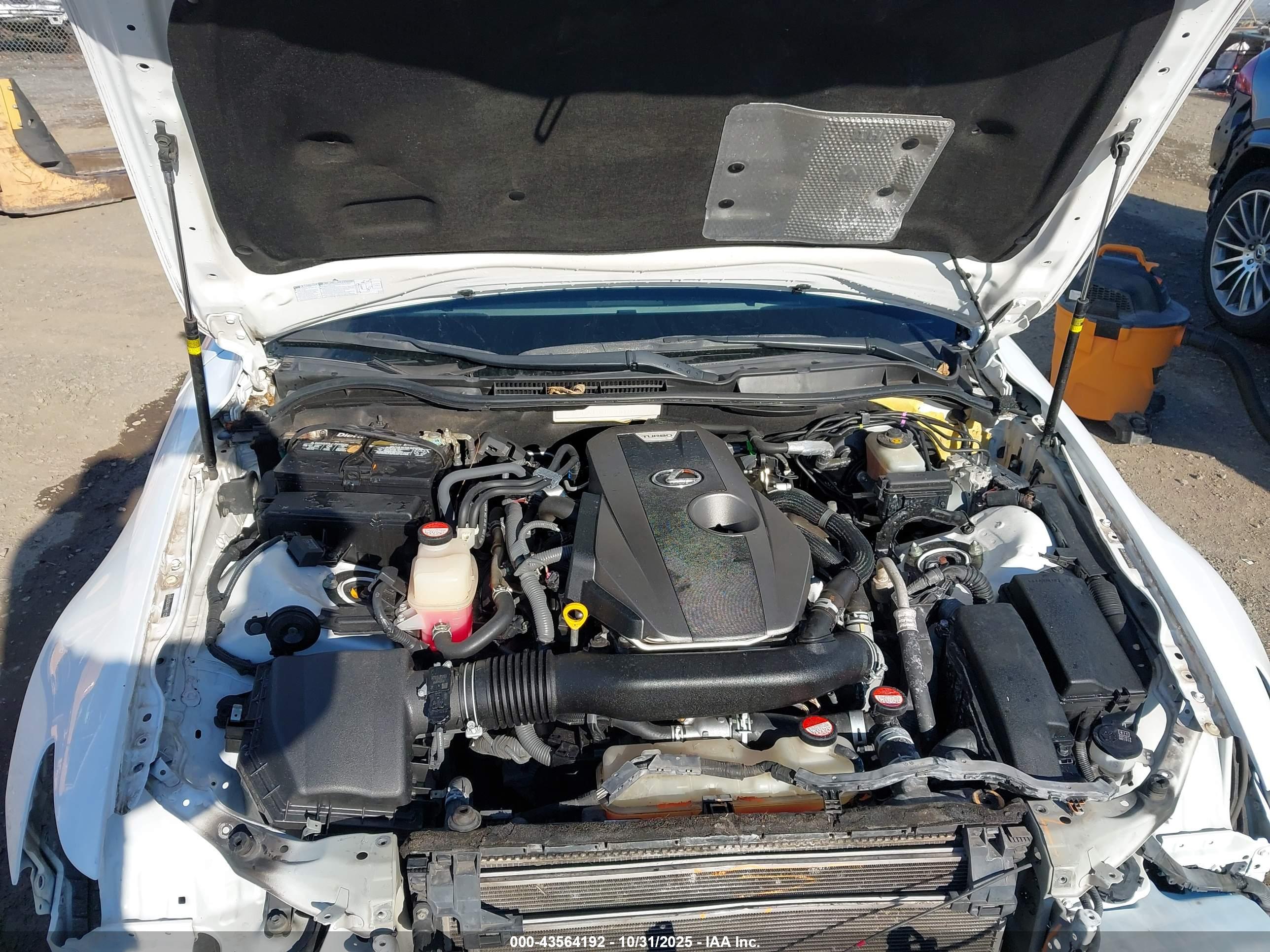 LEXUS IS image 10