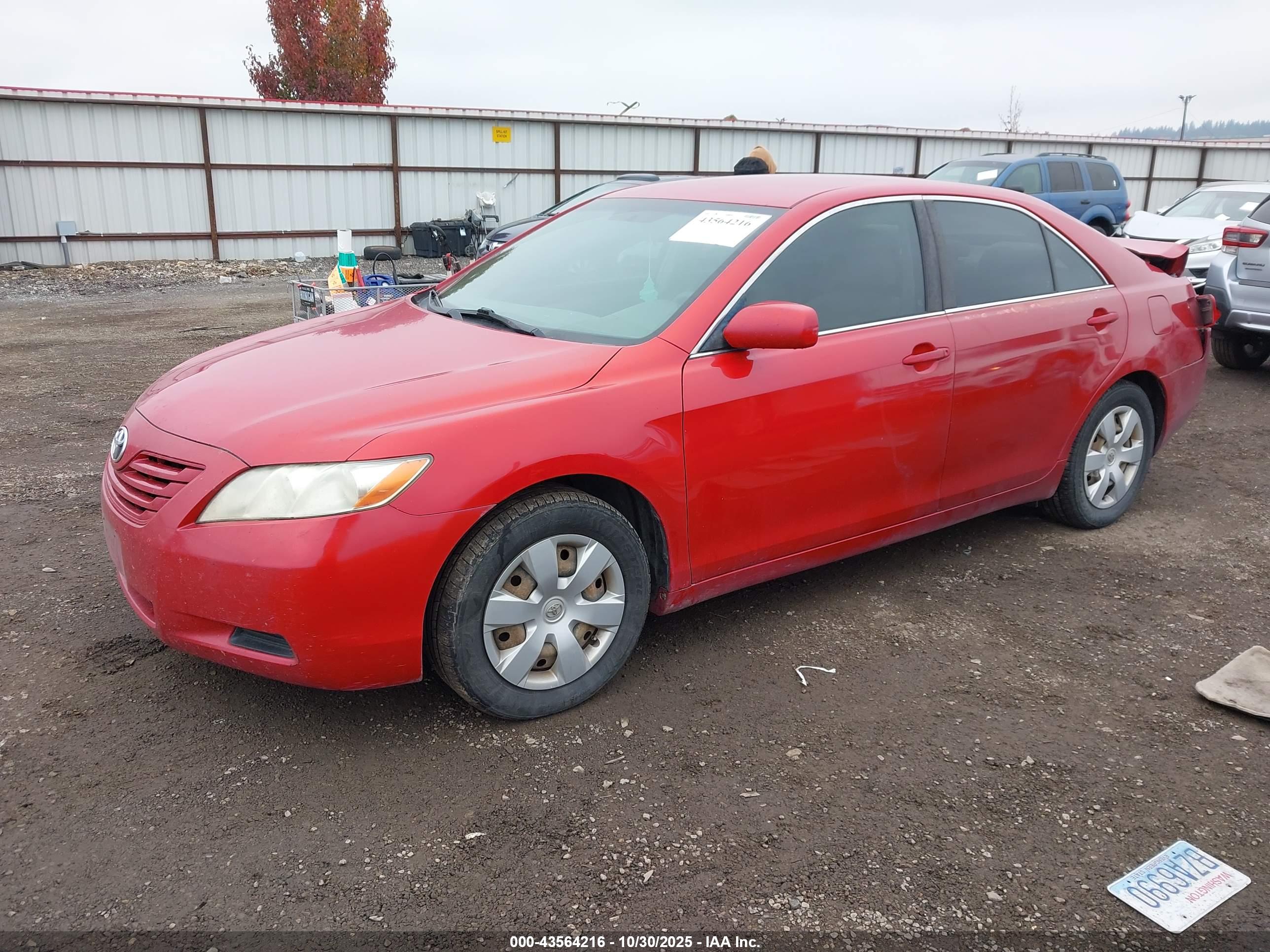 TOYOTA CAMRY image 2