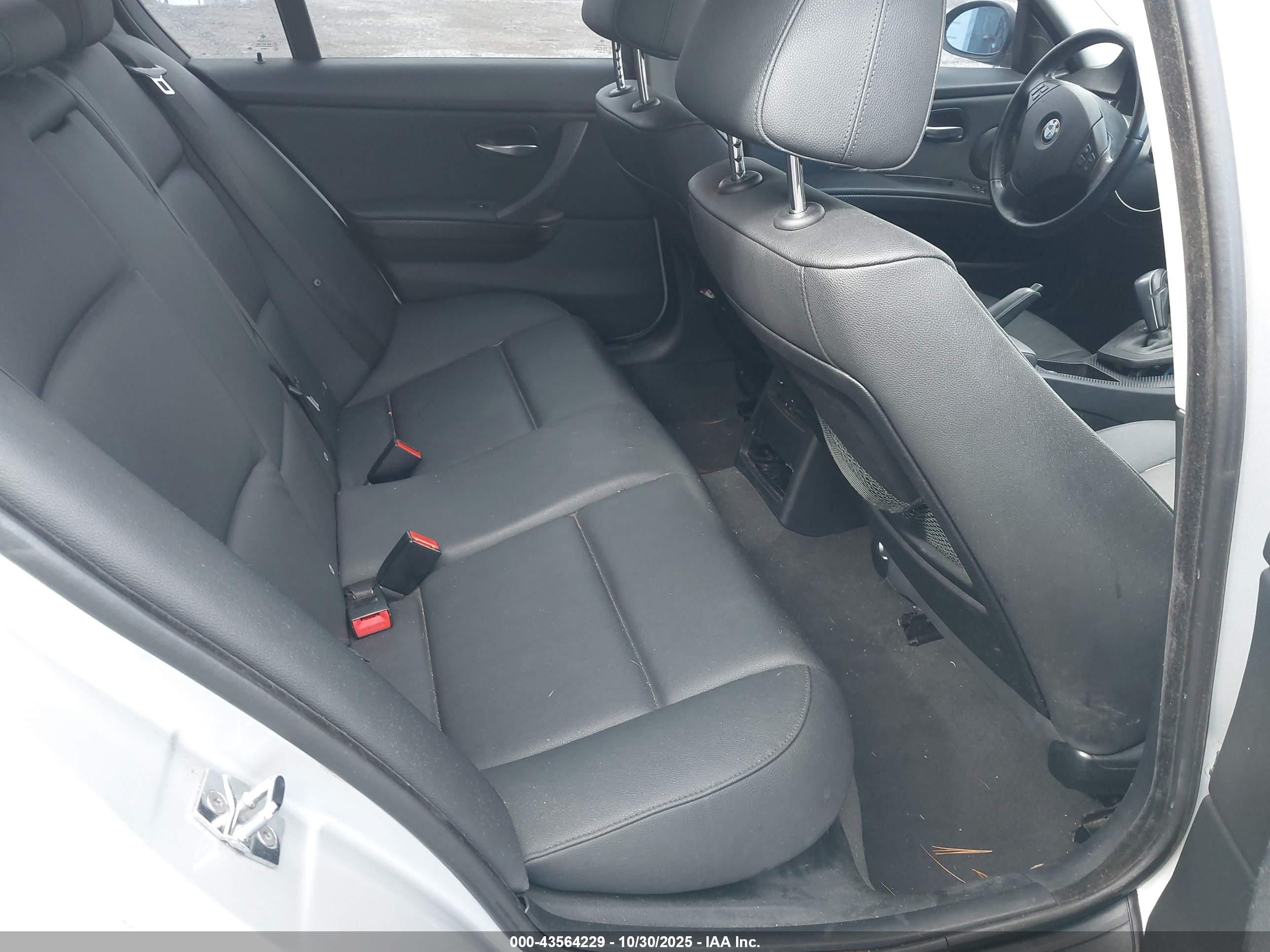 BMW 328I image 8