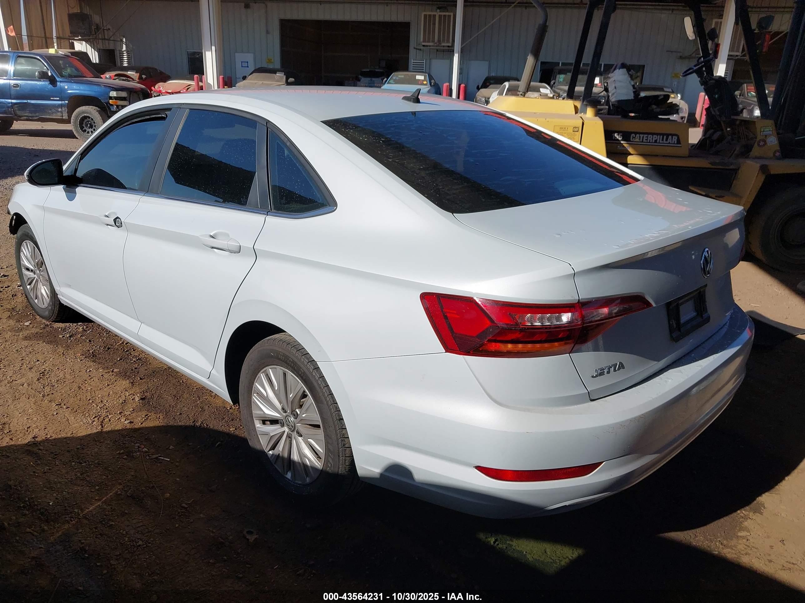 VOLKSWAGEN JETTA image 3