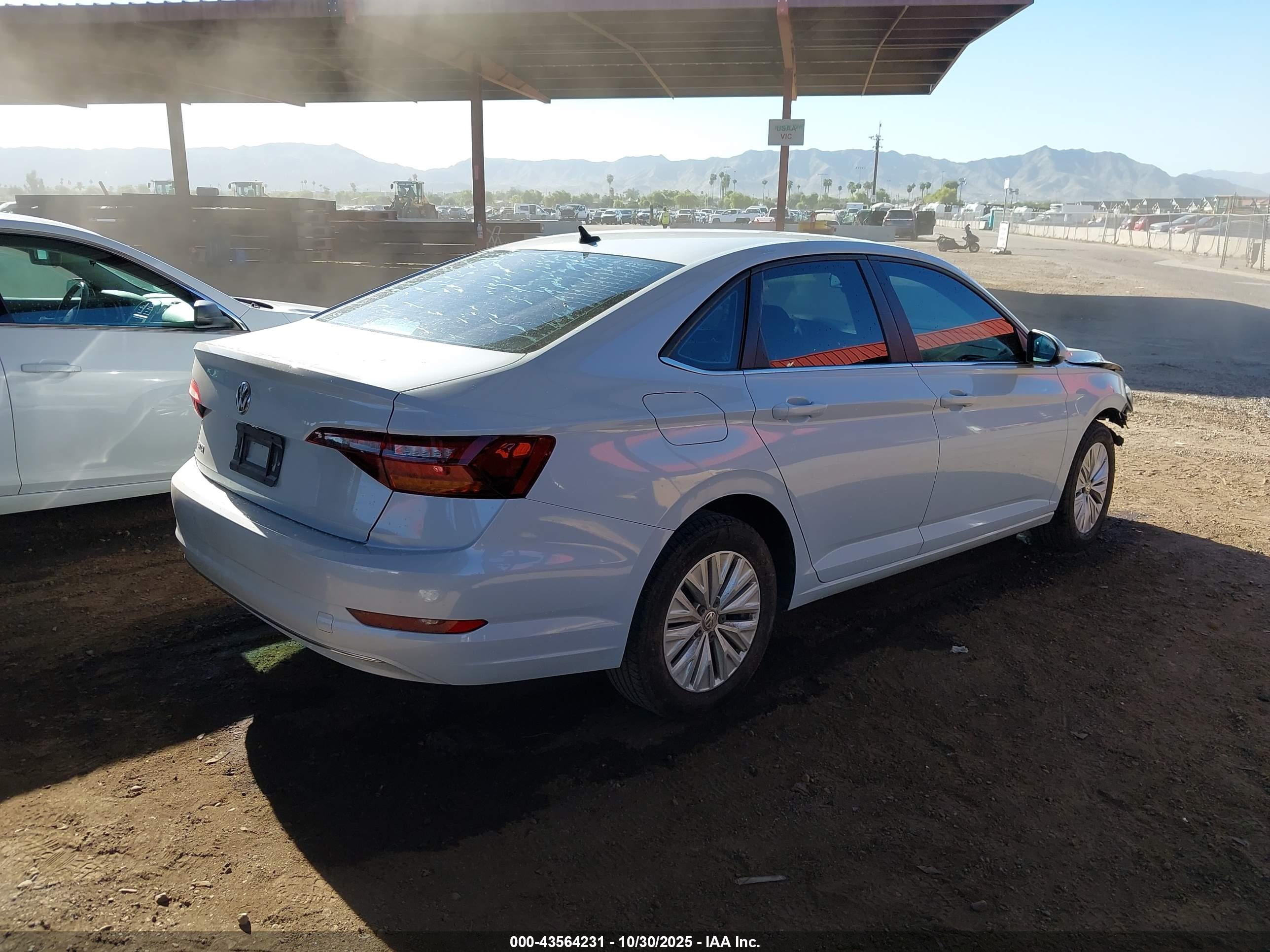 VOLKSWAGEN JETTA image 4