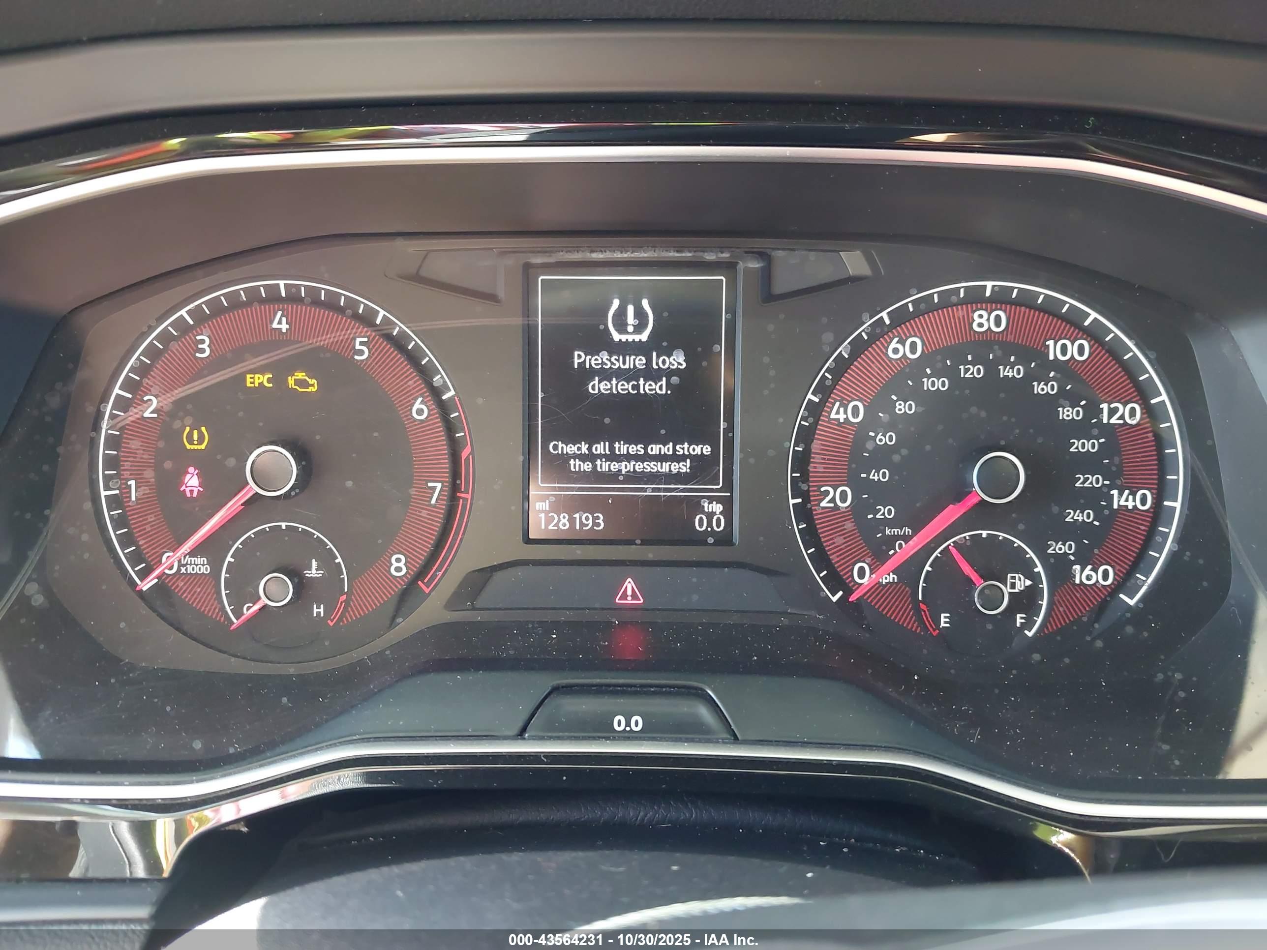VOLKSWAGEN JETTA image 7