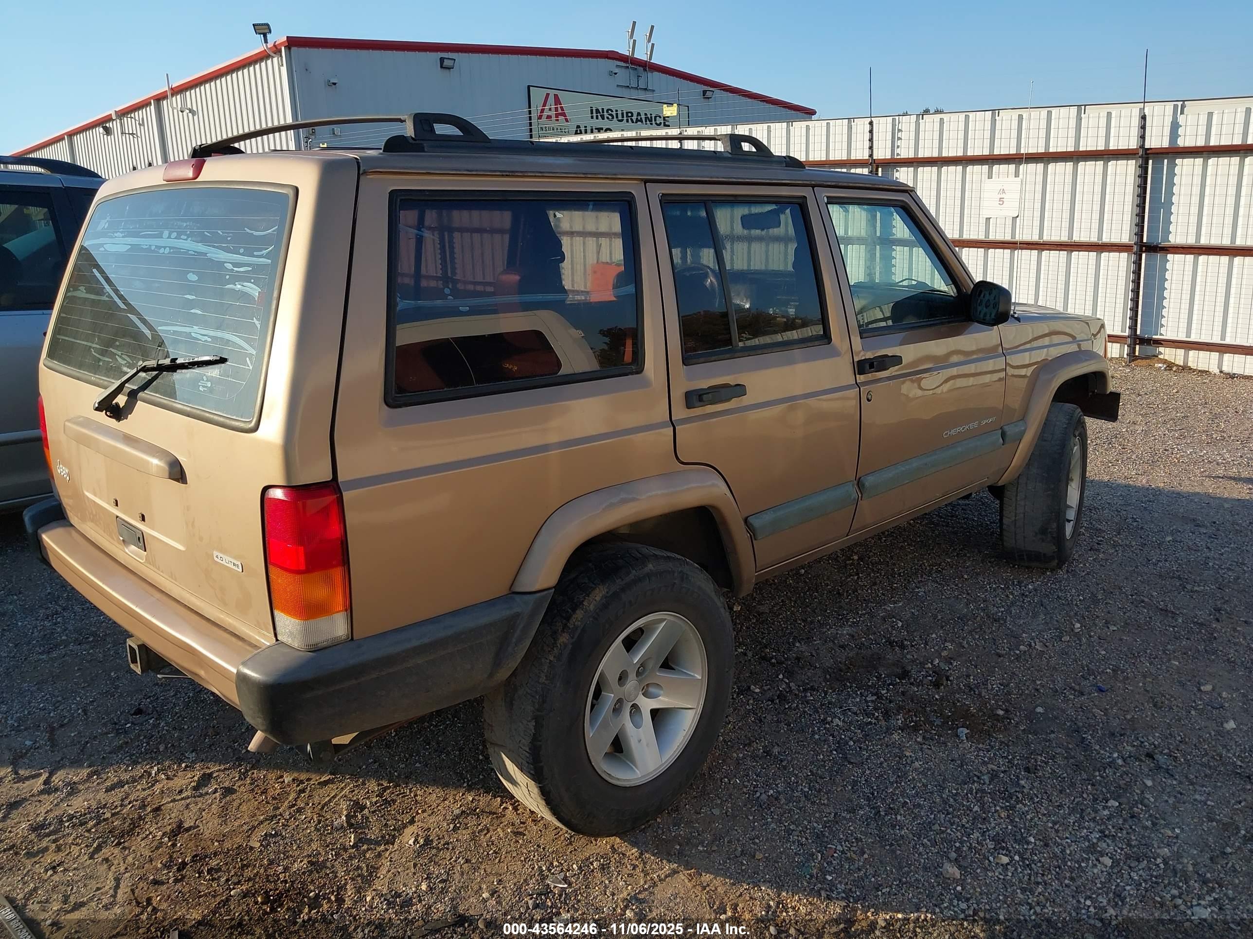 JEEP CHEROKEE image 4