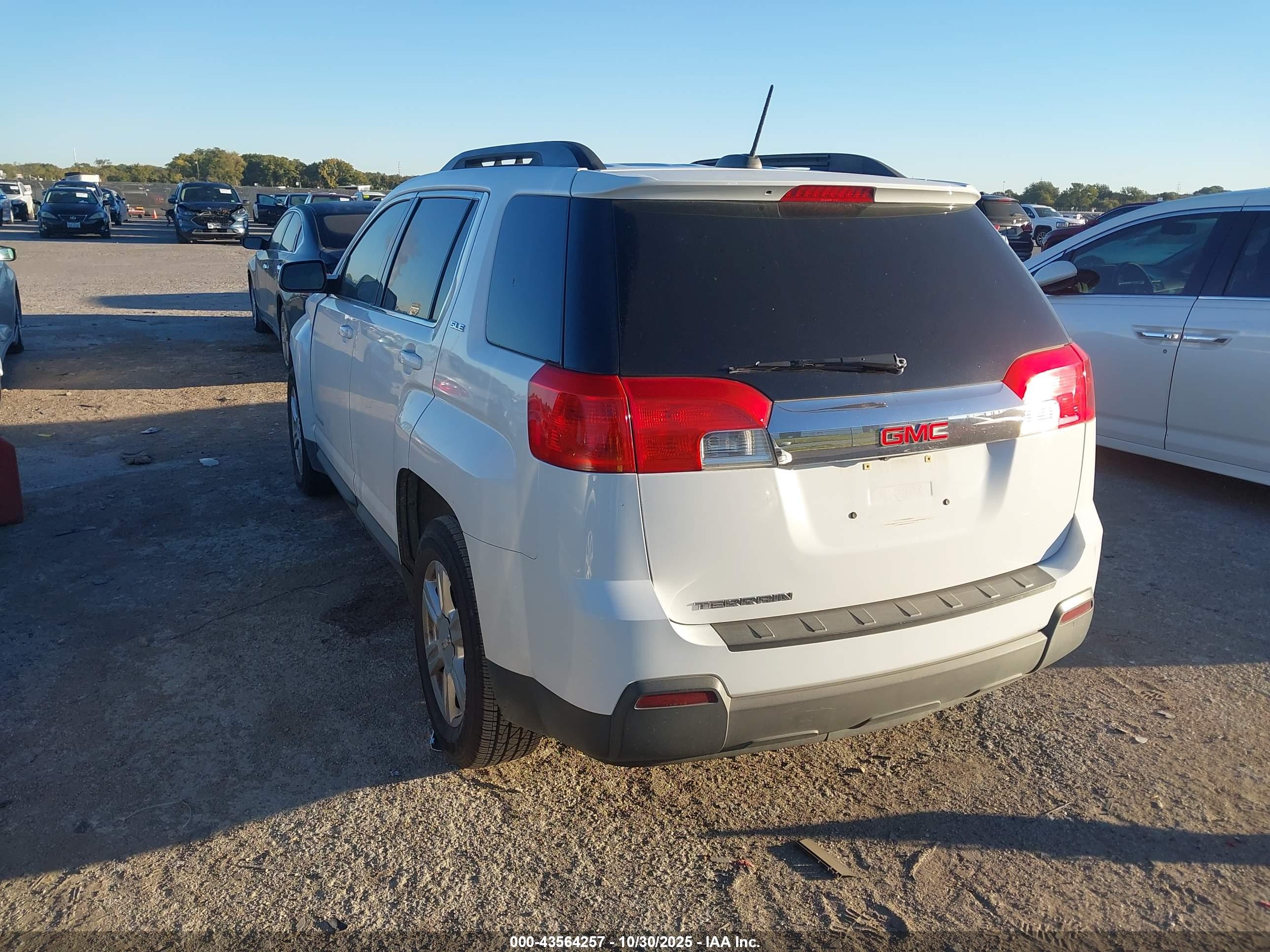 GMC TERRAIN image 3