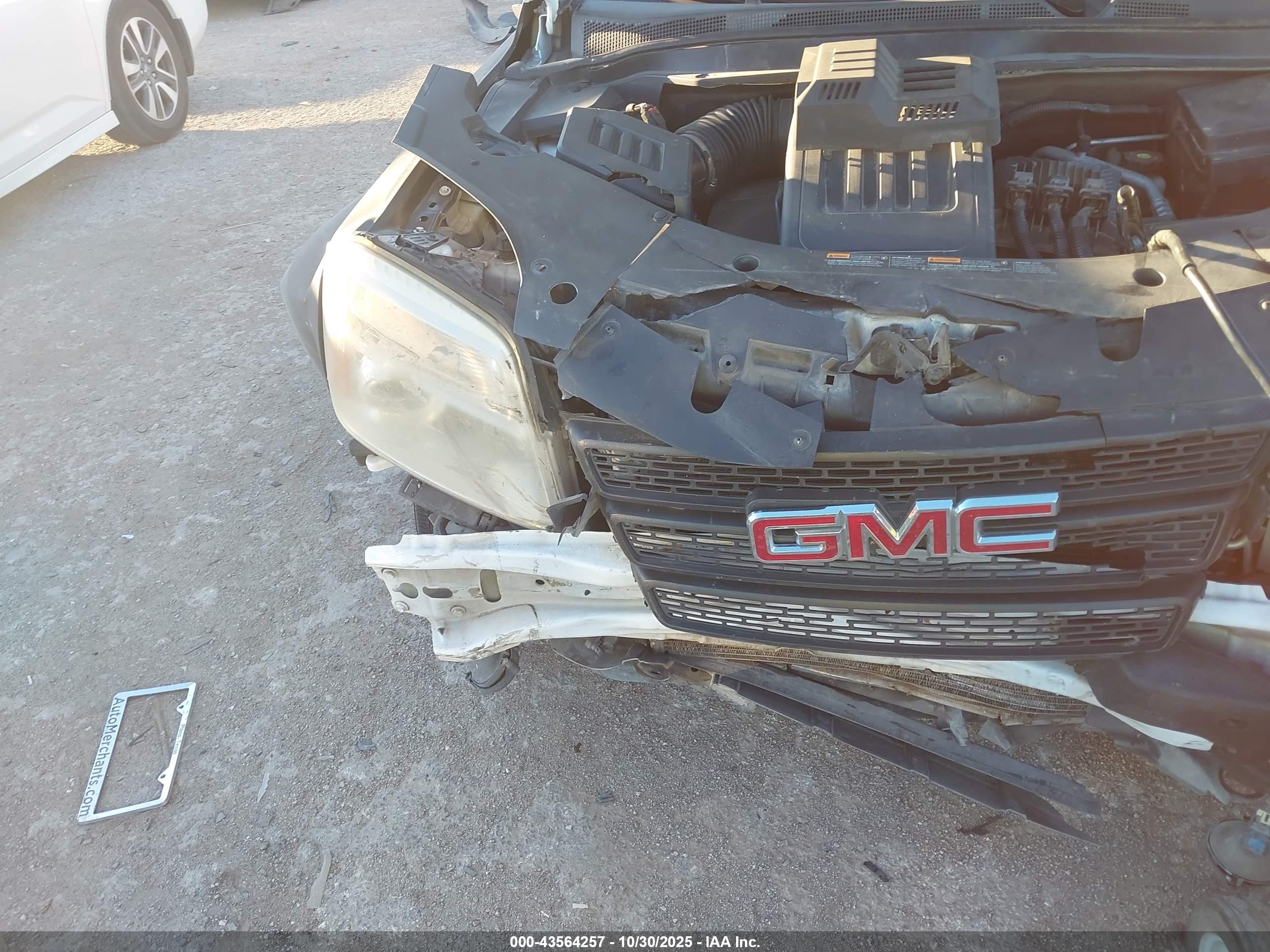 GMC TERRAIN image 6