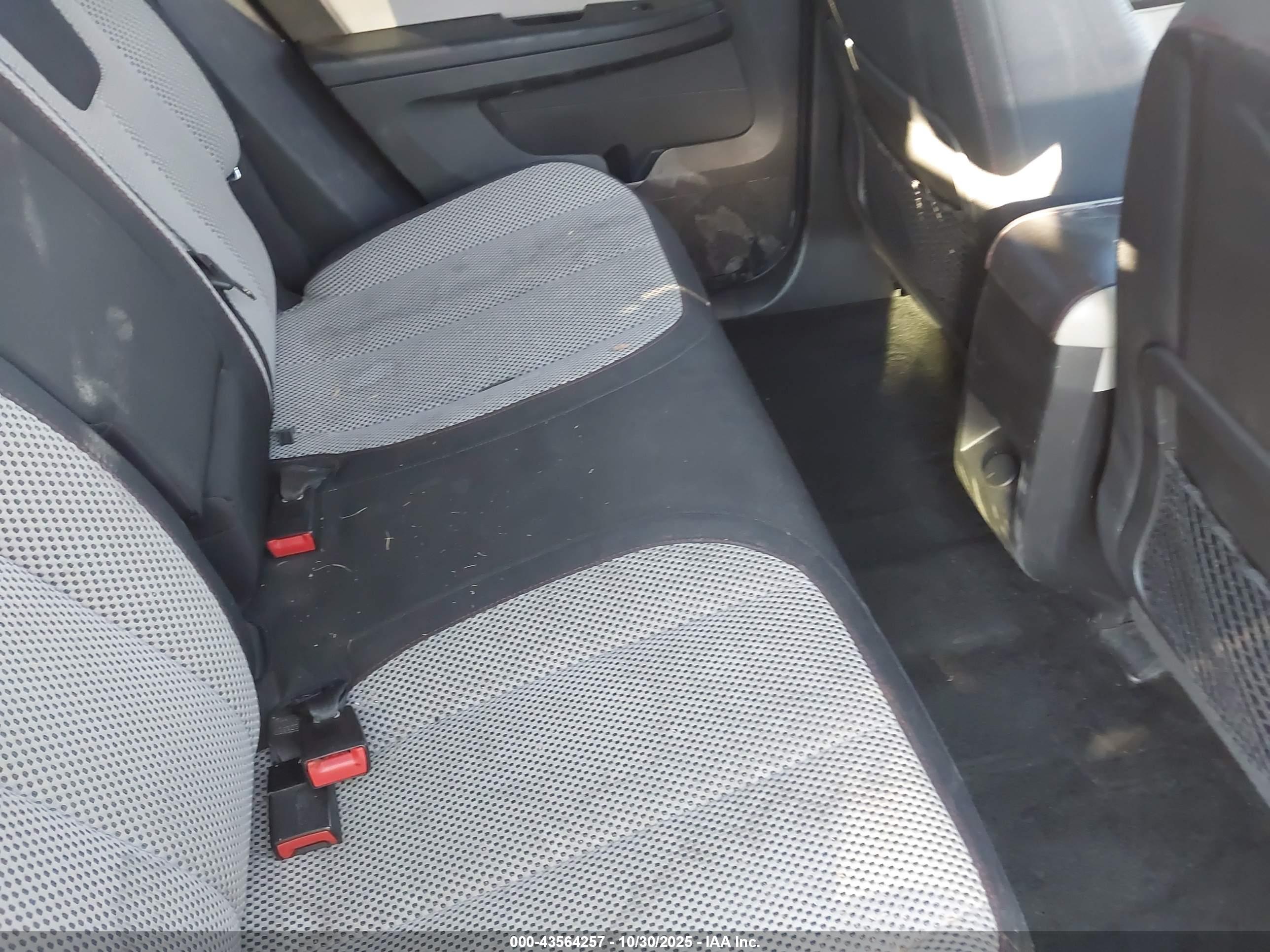 GMC TERRAIN image 8