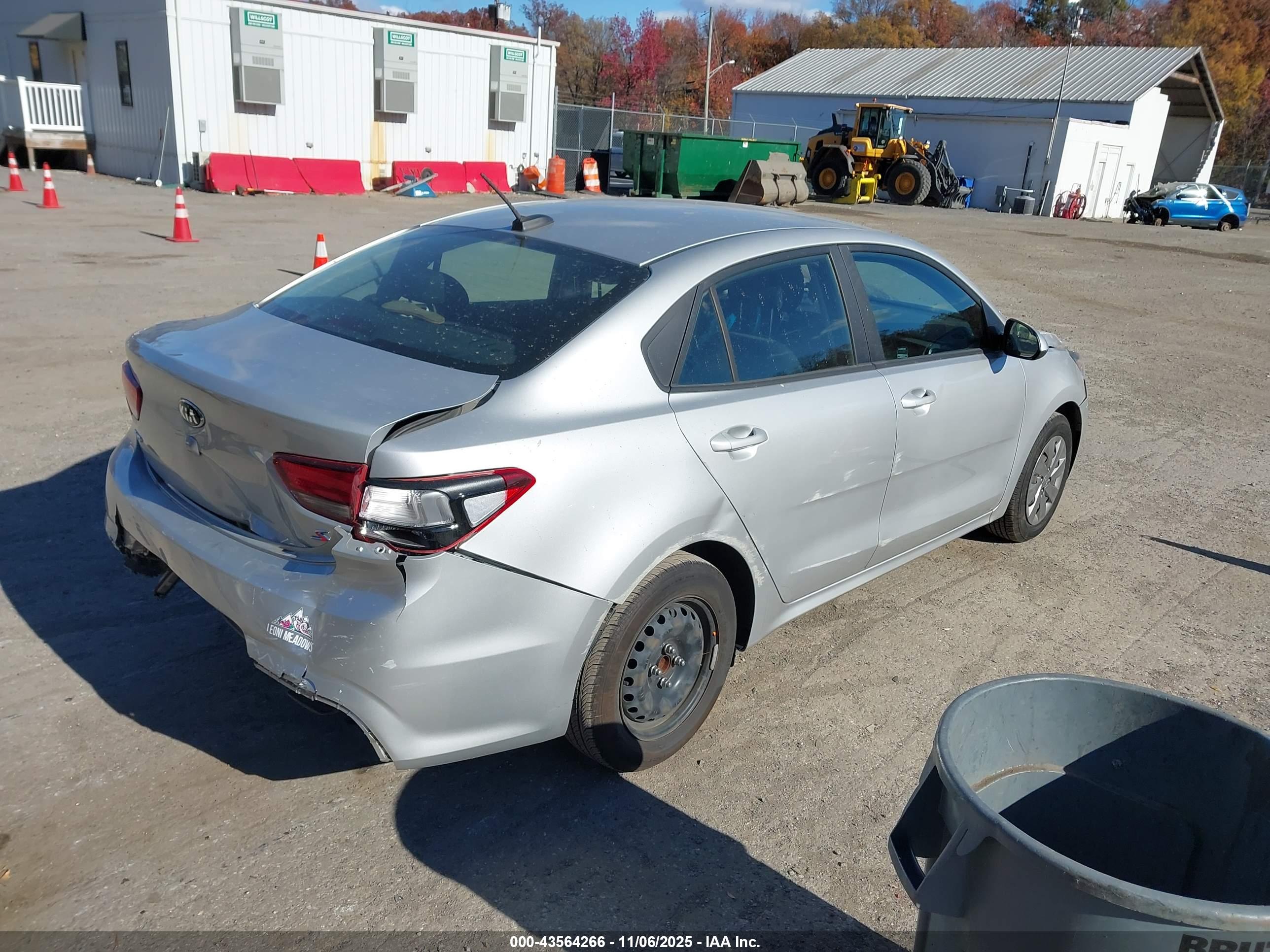 KIA RIO image 4